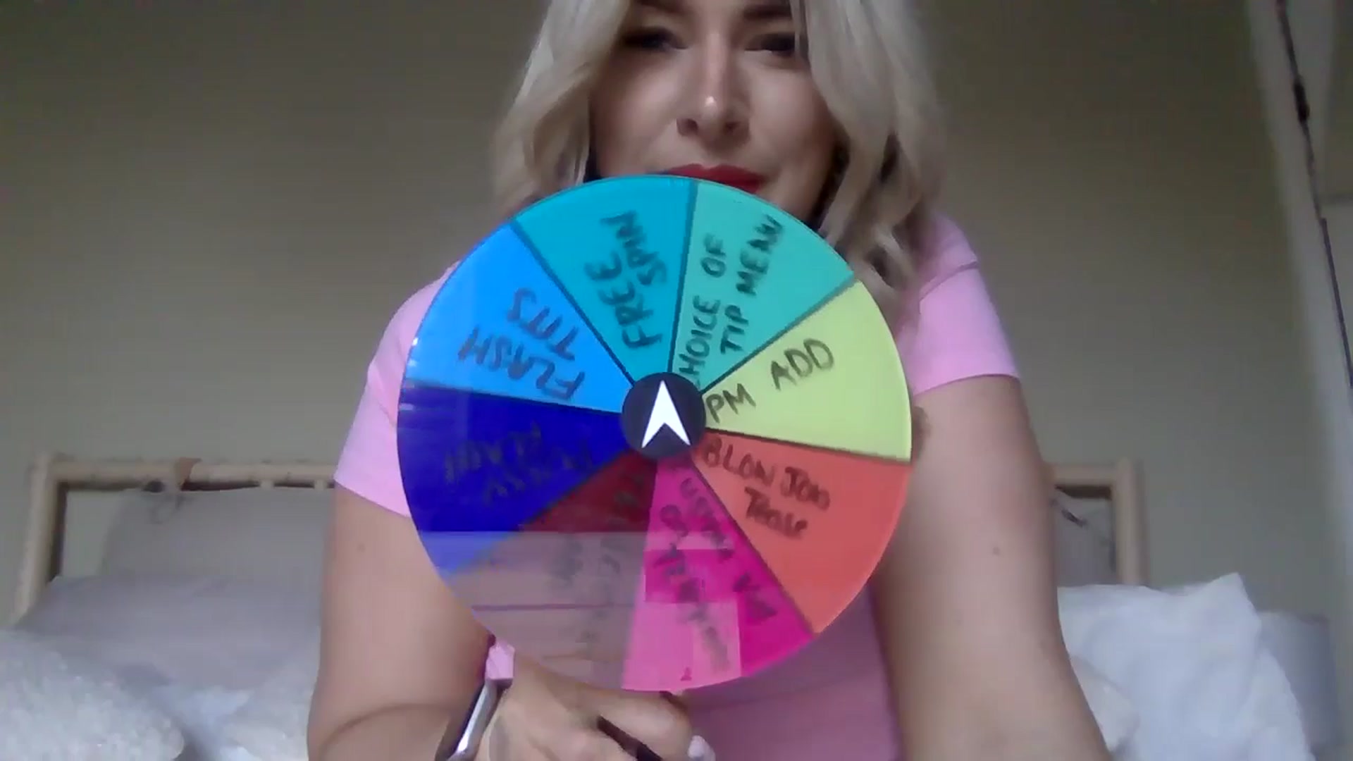 Gallery image thumbnail from Roxy_Reveals's myfreecams stream on, 04/30/2025, 18:46 image 16 of 20