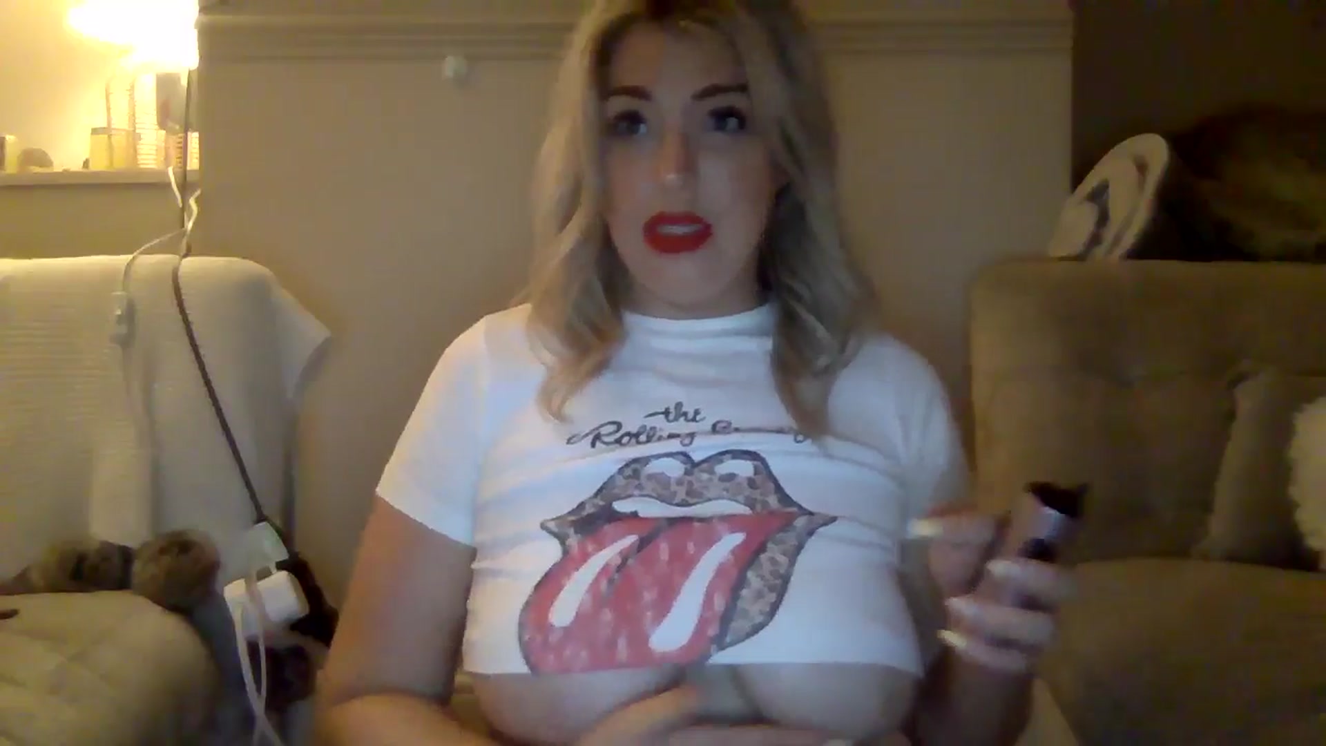 Gallery image thumbnail from Roxy_Reveals's myfreecams stream on, 05/01/2025, 22:00 image 15 of 20