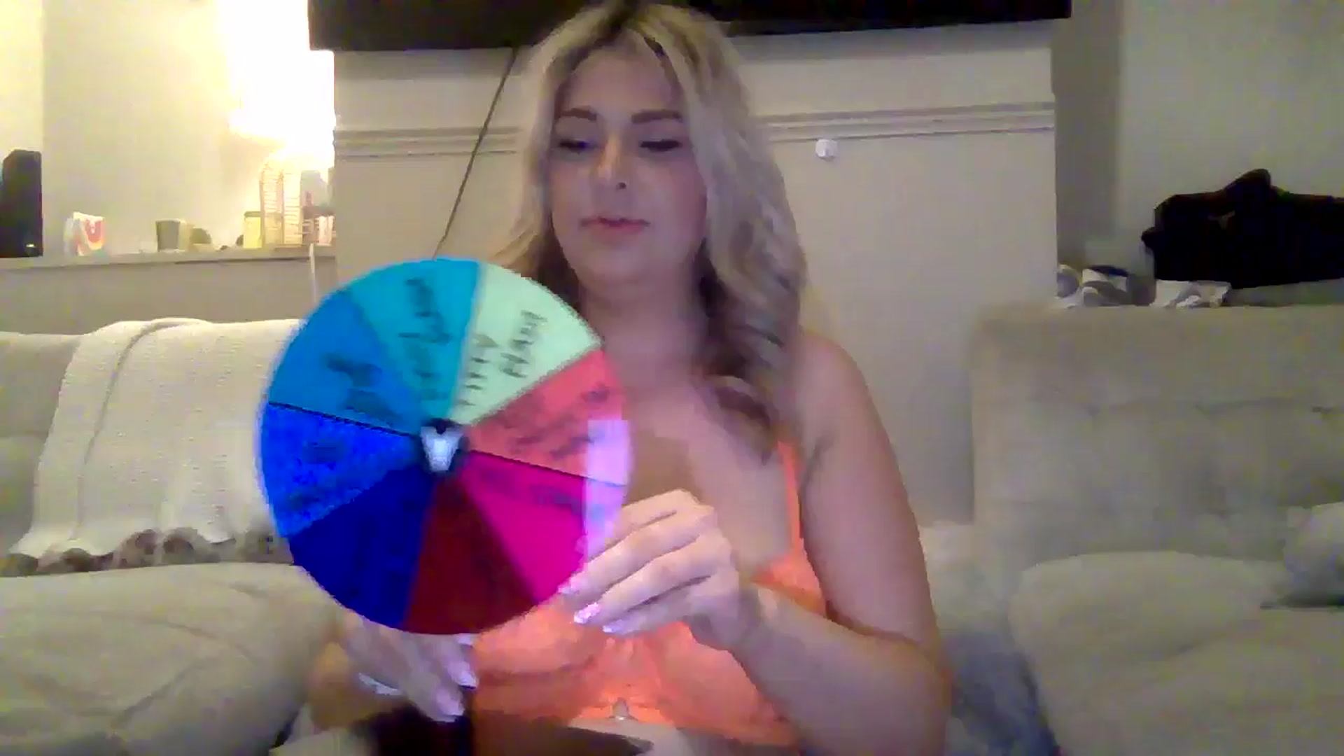 Gallery image thumbnail from Roxy_Reveals's myfreecams stream on, 05/13/2025, 21:00 image 12 of 20