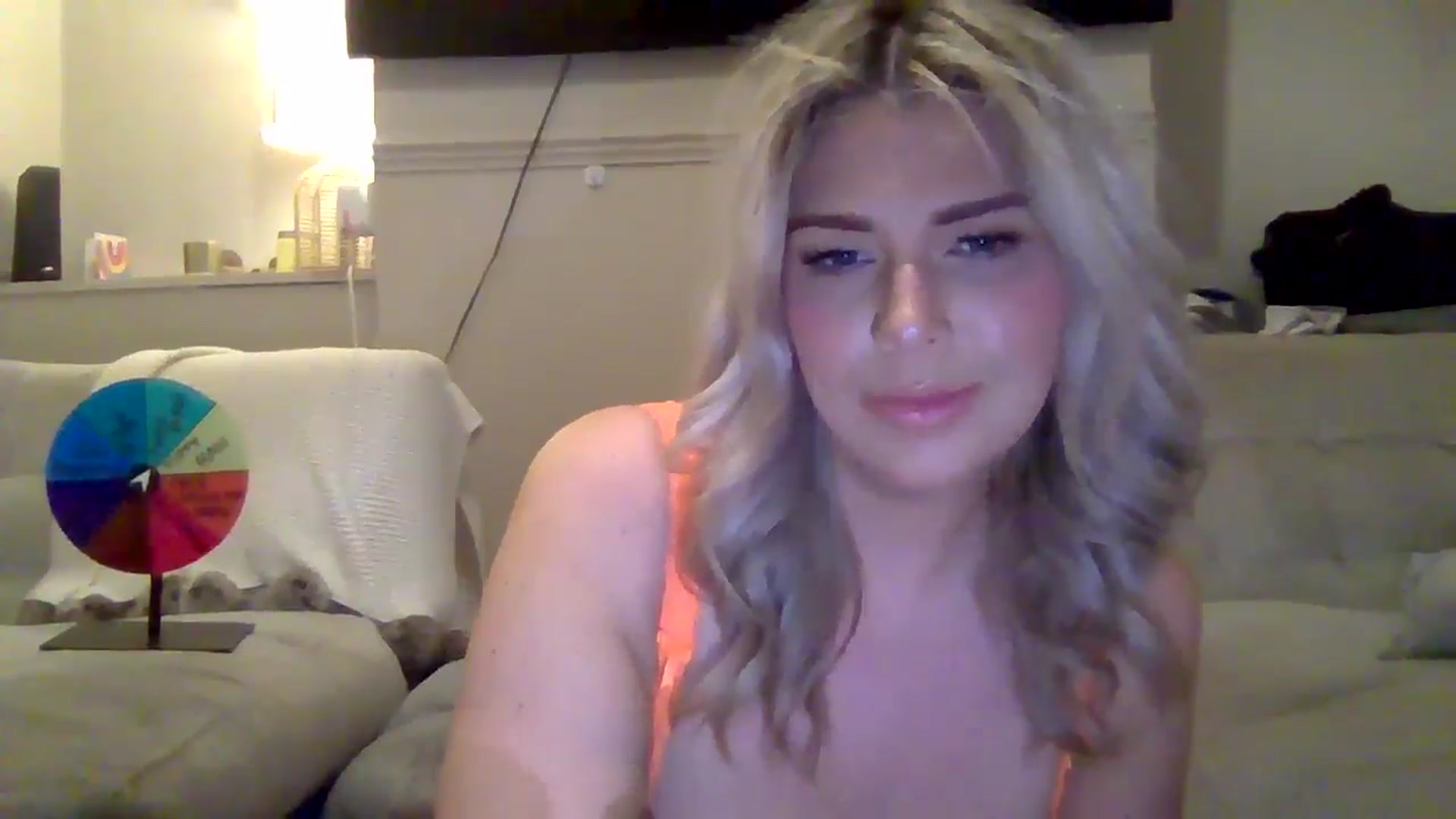 Gallery image thumbnail from Roxy_Reveals's myfreecams stream on, 05/13/2025, 21:36 image 4 of 20