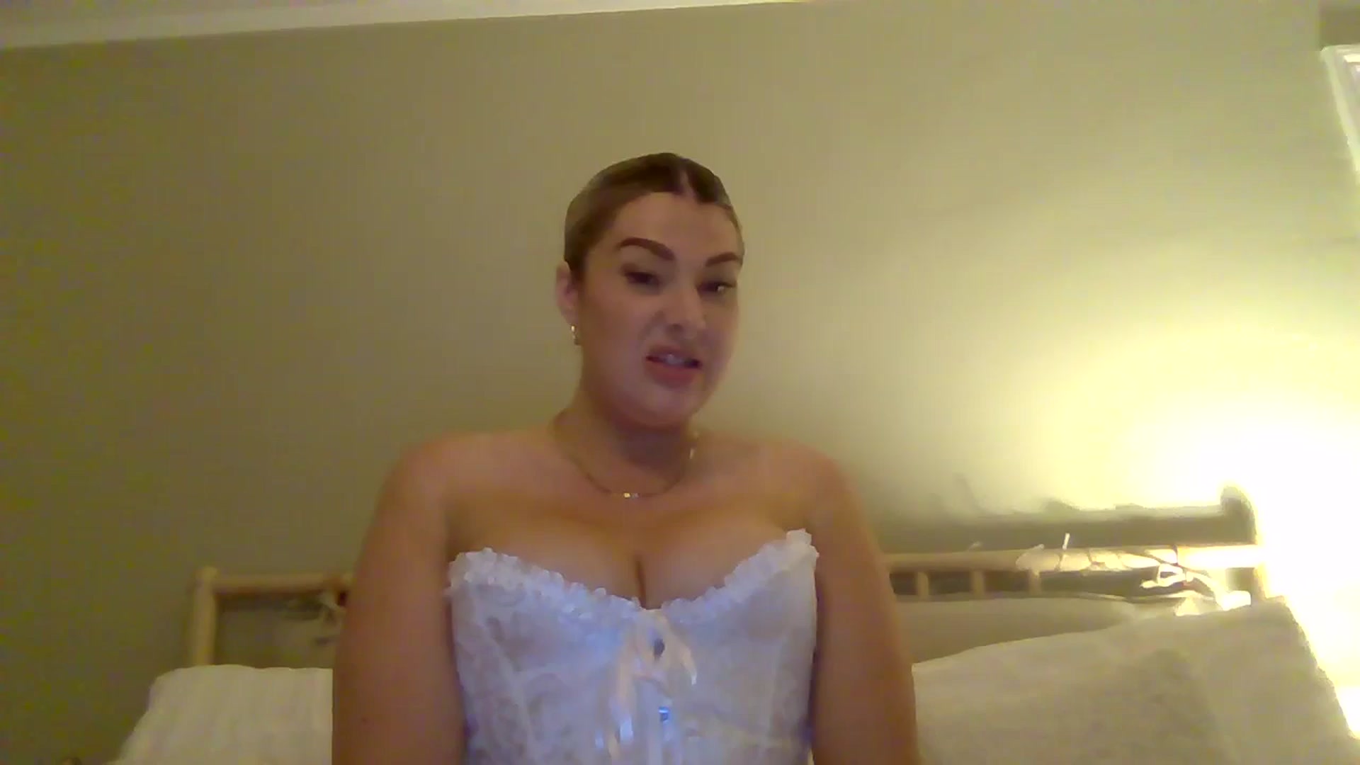 Gallery image thumbnail from Roxy_Reveals's myfreecams stream on, 05/17/2025, 23:28 image 1 of 20