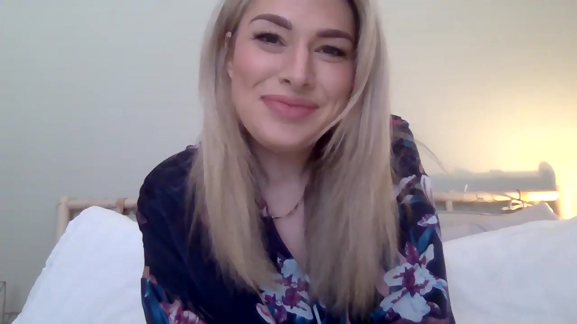 Gallery image thumbnail from Roxy_Reveals's myfreecams stream on, 05/19/2025, 15:13 image 2 of 20