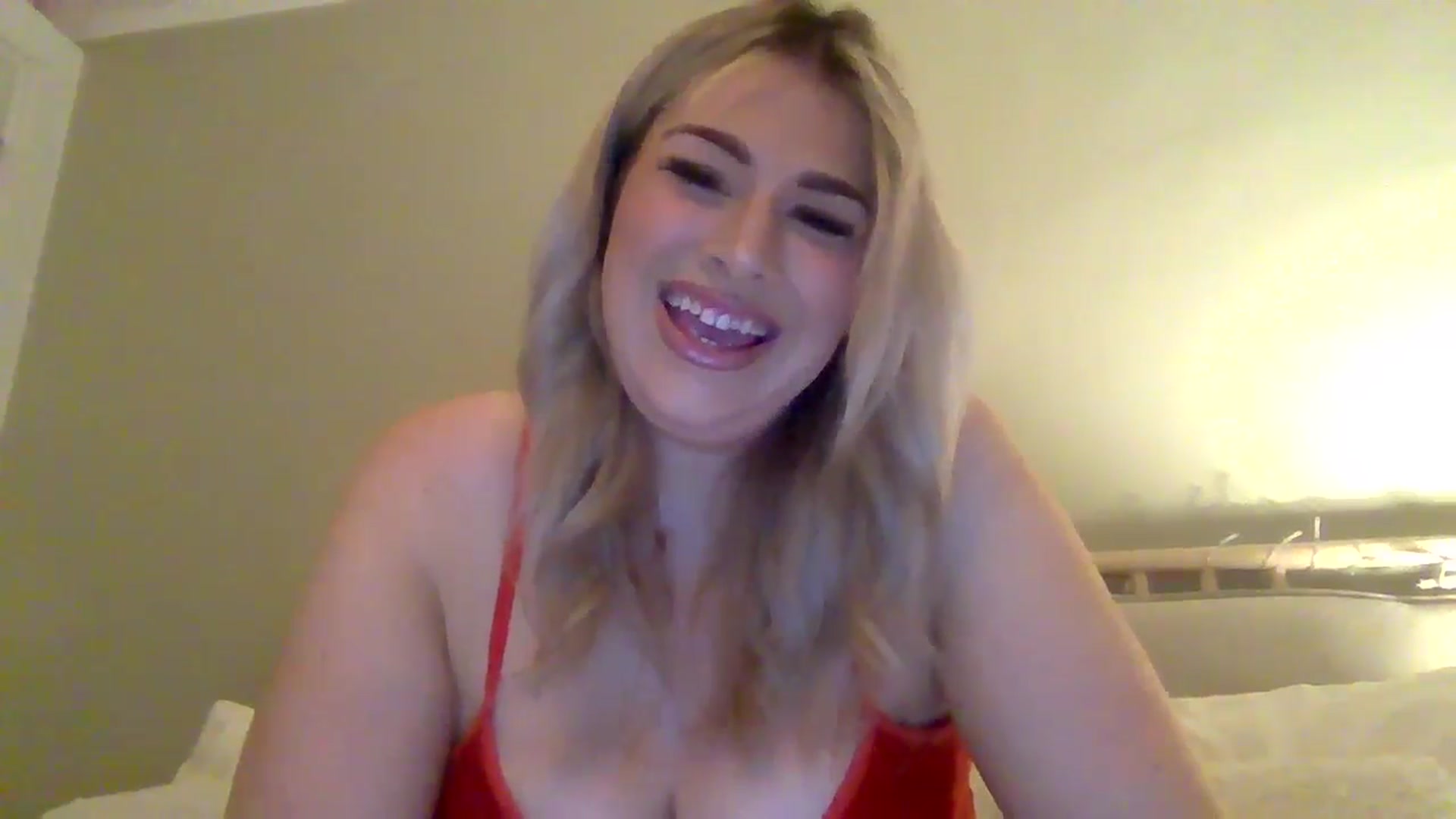 Gallery image thumbnail from Roxy_Reveals's myfreecams stream on, 05/25/2025, 21:40 image 10 of 20
