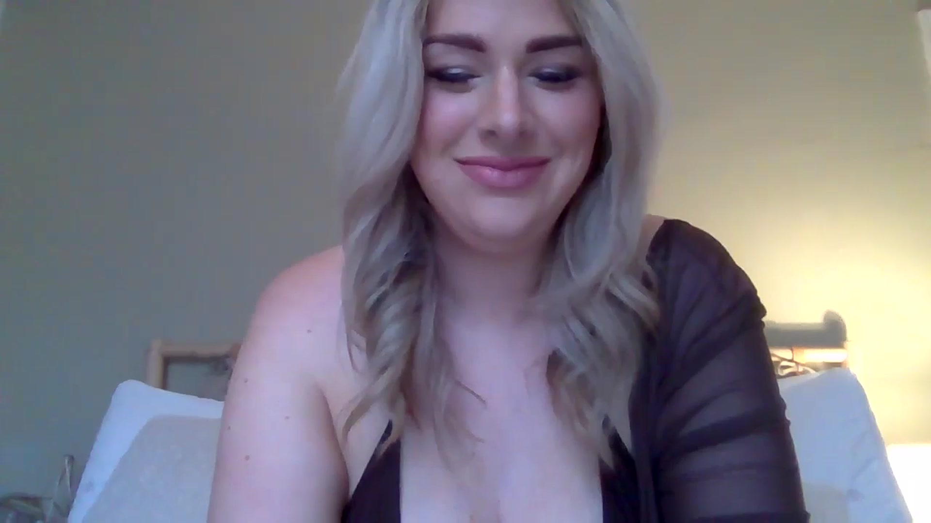 Gallery image thumbnail from Roxy_Reveals's myfreecams stream on, 05/28/2025, 15:33 image 12 of 20