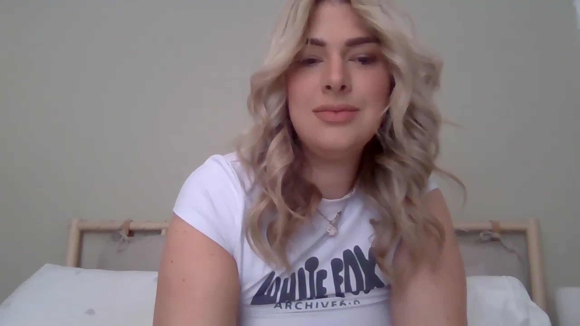 Gallery image thumbnail from Roxy_Reveals's myfreecams stream on, 06/05/2025, 10:12 image 7 of 20