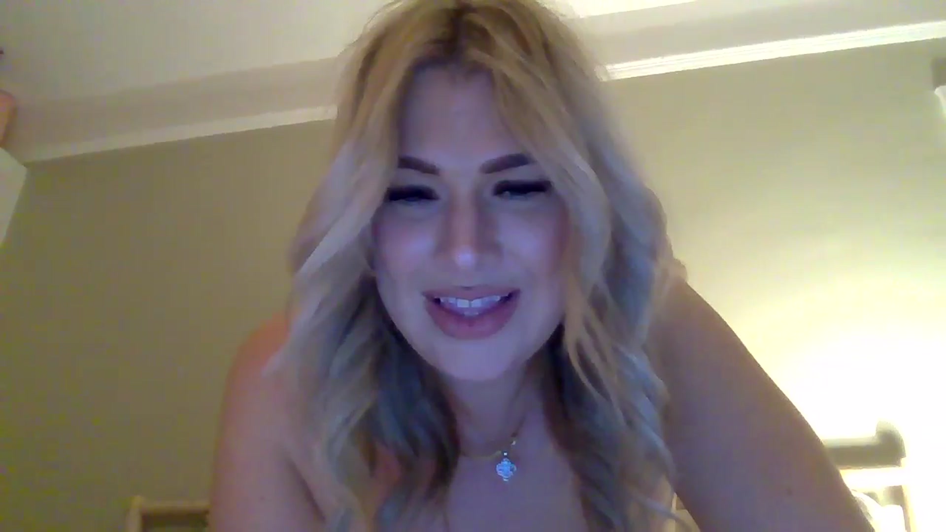 Gallery image thumbnail from Roxy_Reveals's myfreecams stream on, 06/06/2025, 24:01 image 10 of 20