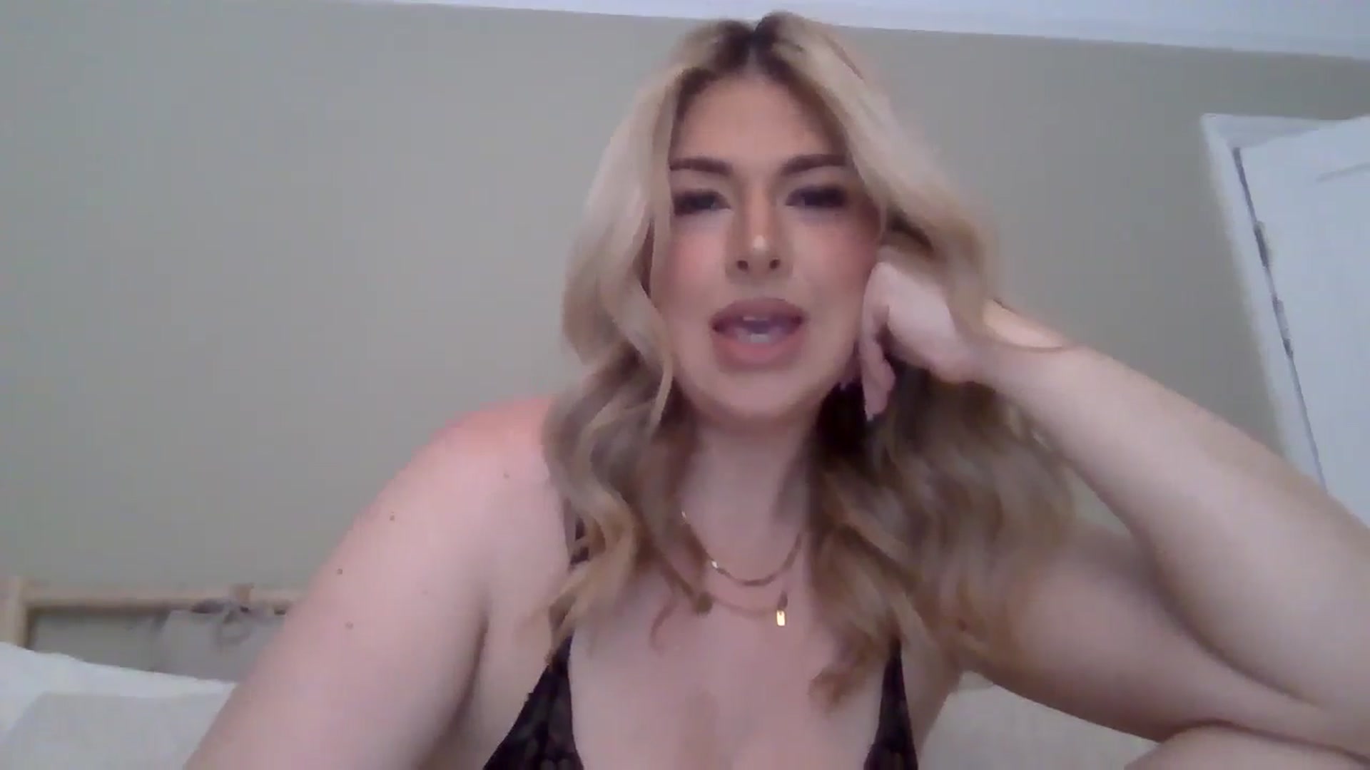 Gallery image thumbnail from Roxy_Reveals's myfreecams stream on, 07/07/2025, 14:58 image 20 of 20