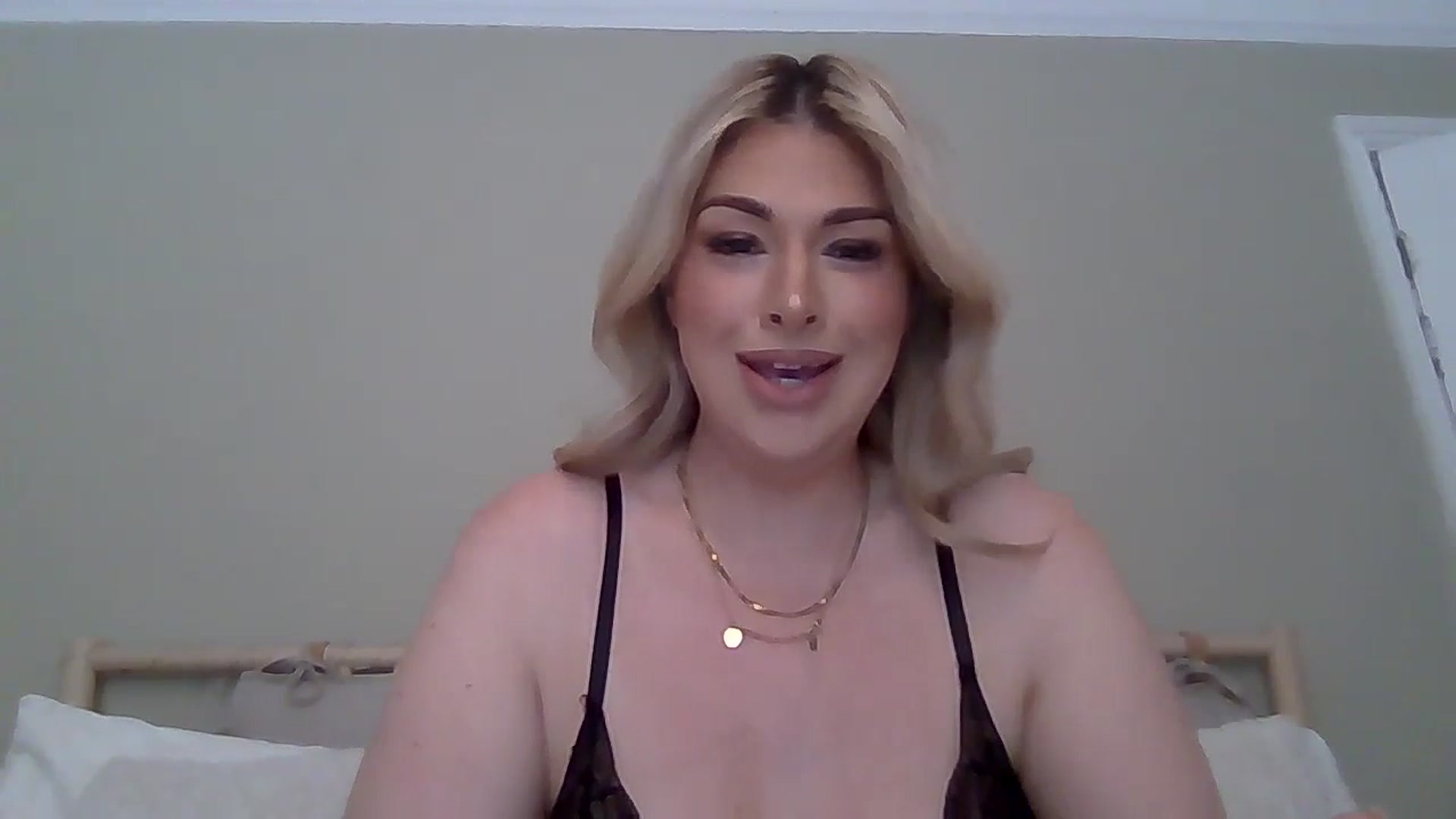 Gallery image thumbnail from Roxy_Reveals's myfreecams stream on, 07/07/2025, 14:58 image 8 of 20