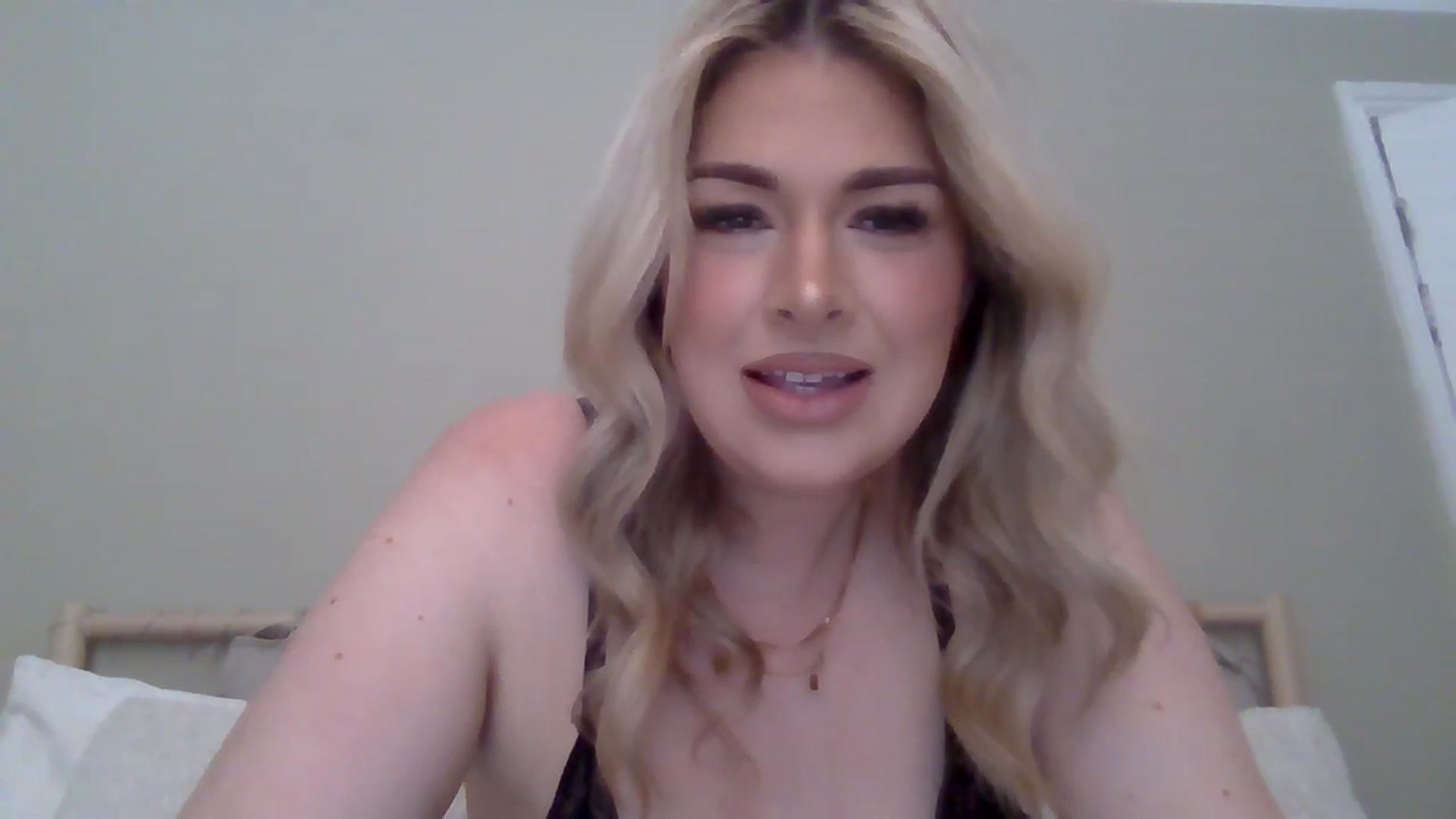 Gallery image thumbnail from Roxy_Reveals's myfreecams stream on, 07/07/2025, 14:58 image 5 of 20