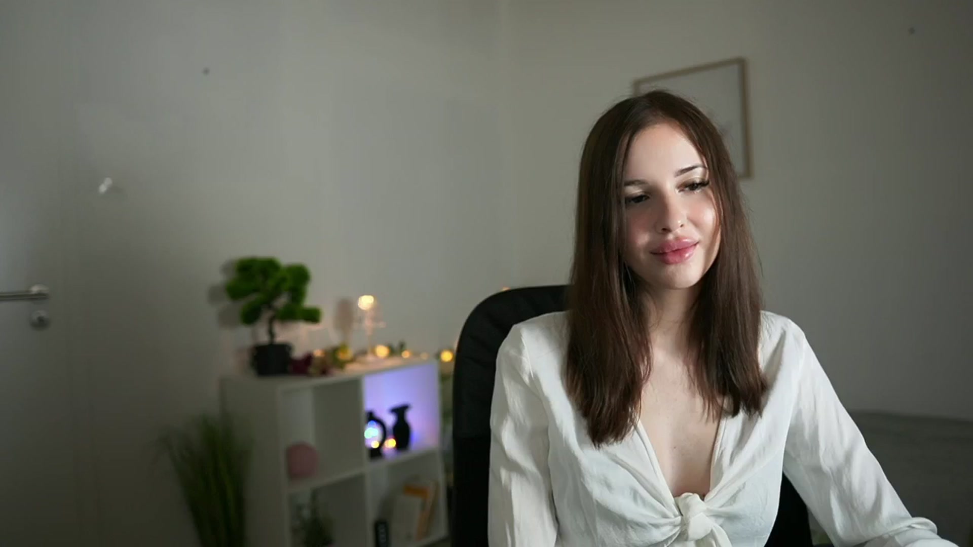 Gallery image thumbnail from Roxy_Russh_'s myfreecams stream on, 05/24/2024, 14:56 image 7 of 20