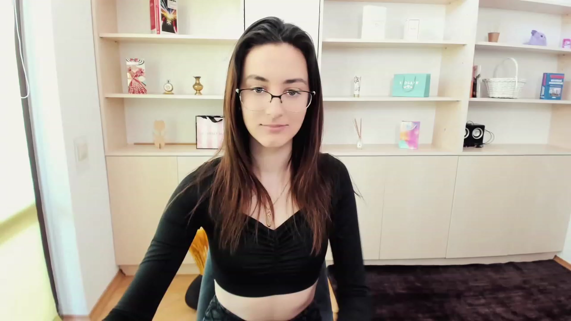 Gallery image thumbnail from RoyalKitten's myfreecams stream on, 05/01/2023, 10:03 image 8 of 20
