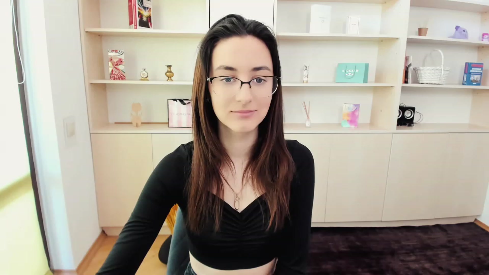 Gallery image thumbnail from RoyalKitten's myfreecams stream on, 05/01/2023, 10:03 image 13 of 20