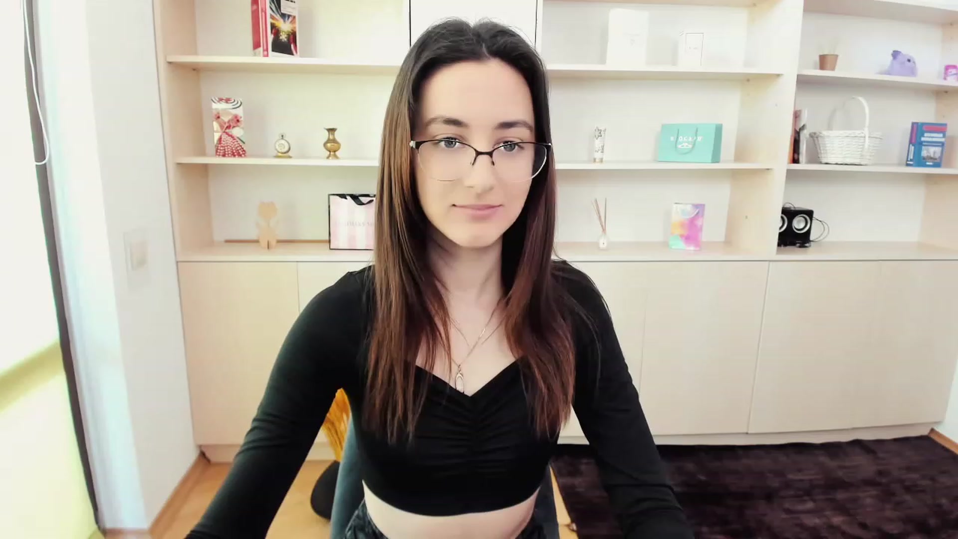 Gallery image thumbnail from RoyalKitten's myfreecams stream on, 05/01/2023, 10:03 image 5 of 20