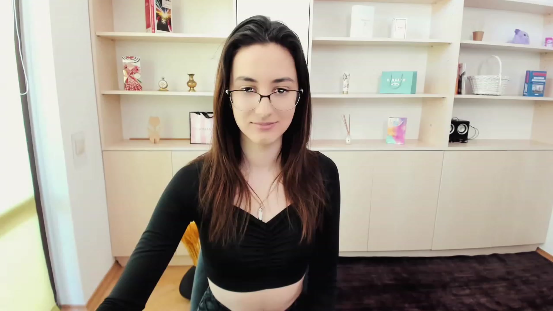 Gallery image thumbnail from RoyalKitten's myfreecams stream on, 05/01/2023, 10:03 image 7 of 20