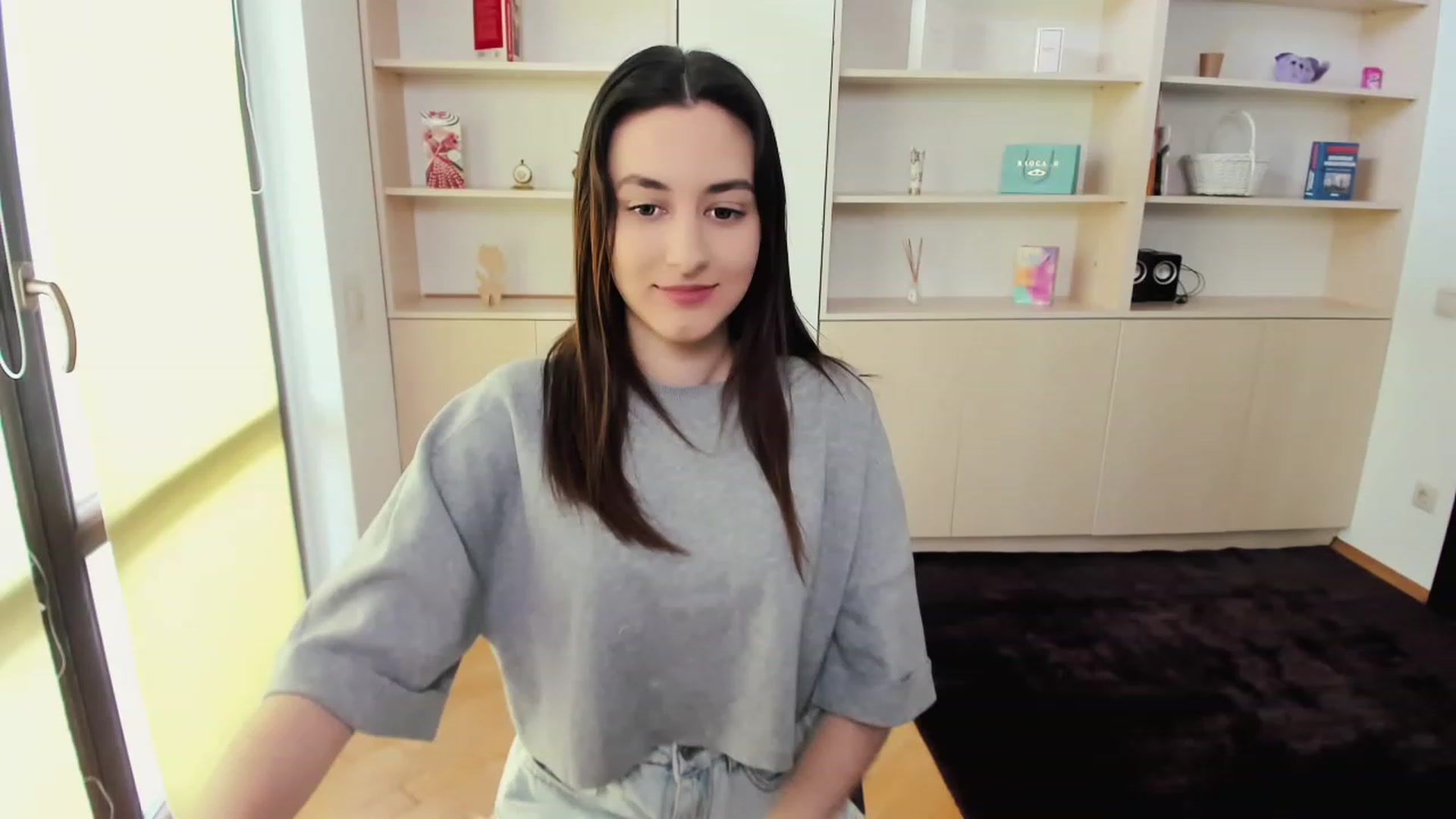 Gallery image thumbnail from RoyalKitten's myfreecams stream on, 05/04/2023, 09:31 image 20 of 20
