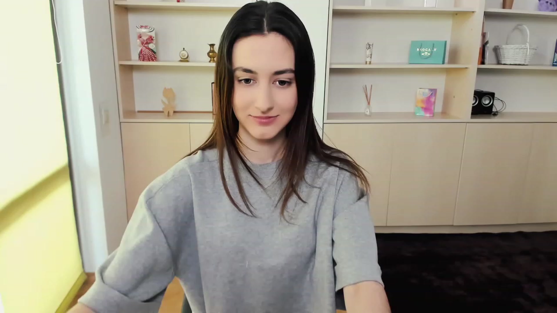 Gallery image thumbnail from RoyalKitten's myfreecams stream on, 05/04/2023, 11:22 image 1 of 20