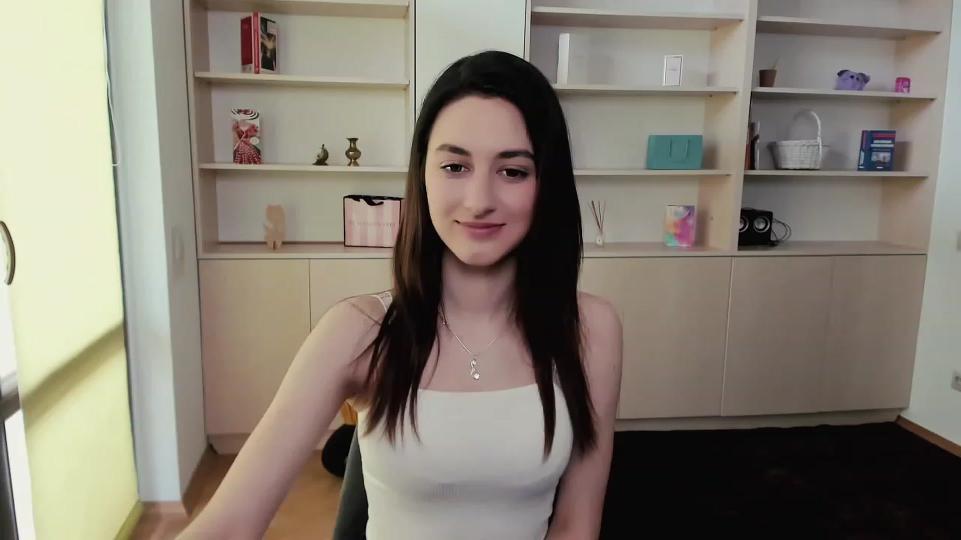 Gallery image thumbnail from RoyalKitten's myfreecams stream on, 05/08/2023, 11:44 image 20 of 20