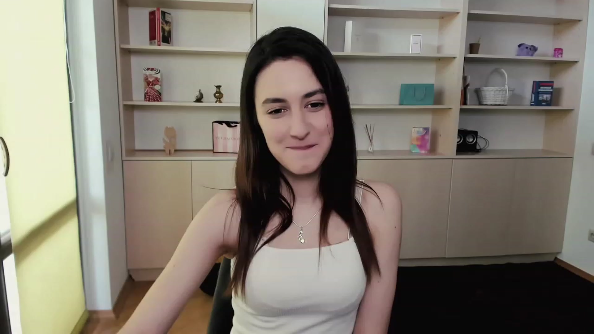 Gallery image thumbnail from RoyalKitten's myfreecams stream on, 05/08/2023, 11:44 image 11 of 20