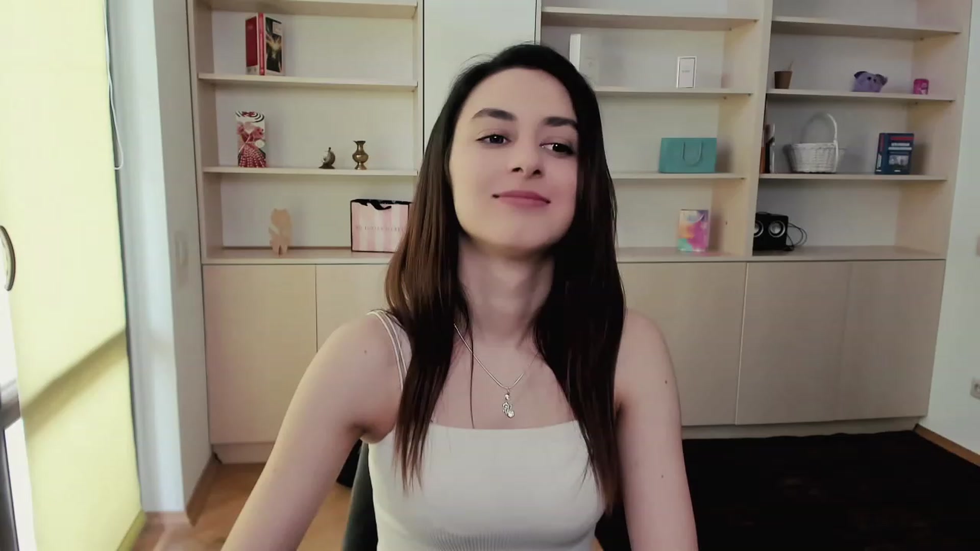 Gallery image thumbnail from RoyalKitten's myfreecams stream on, 05/08/2023, 11:44 image 9 of 20