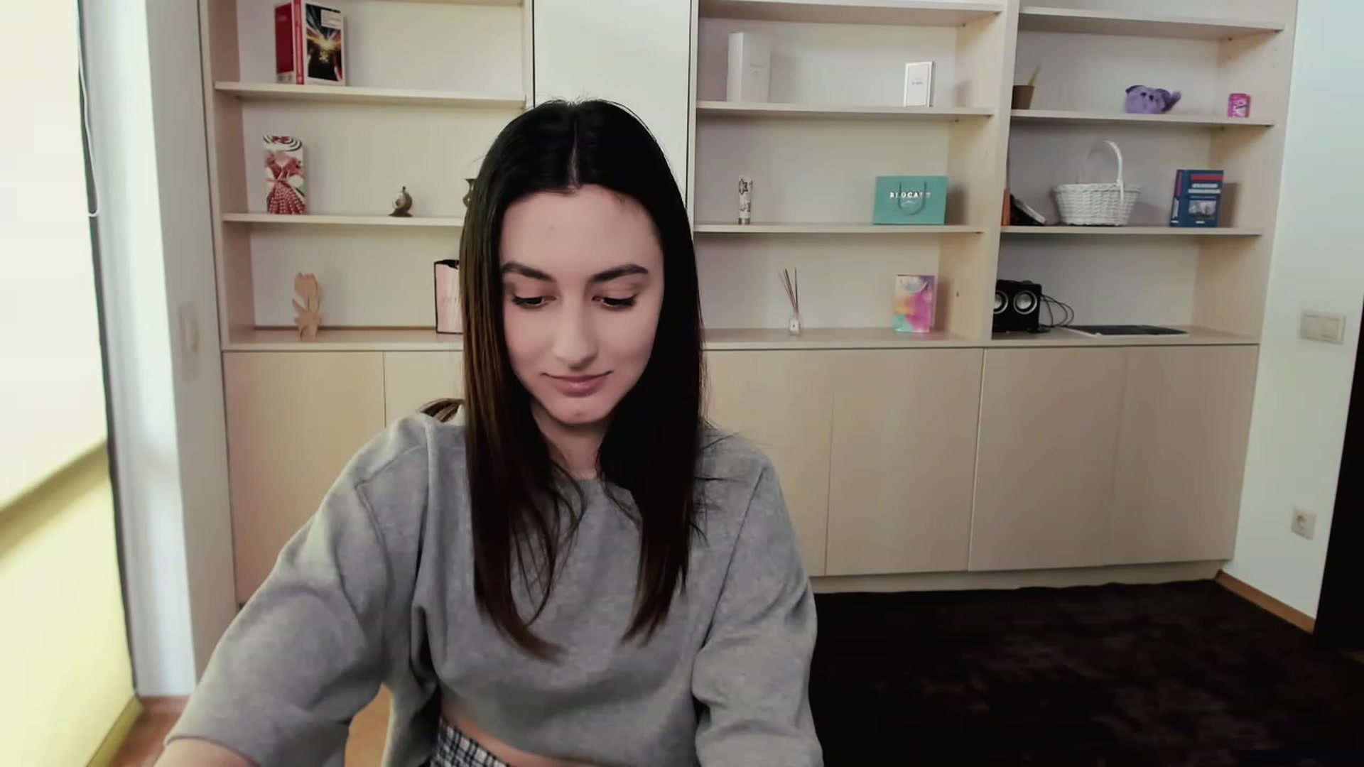 Gallery image thumbnail from RoyalKitten's myfreecams stream on, 05/10/2023, 11:09 image 20 of 20