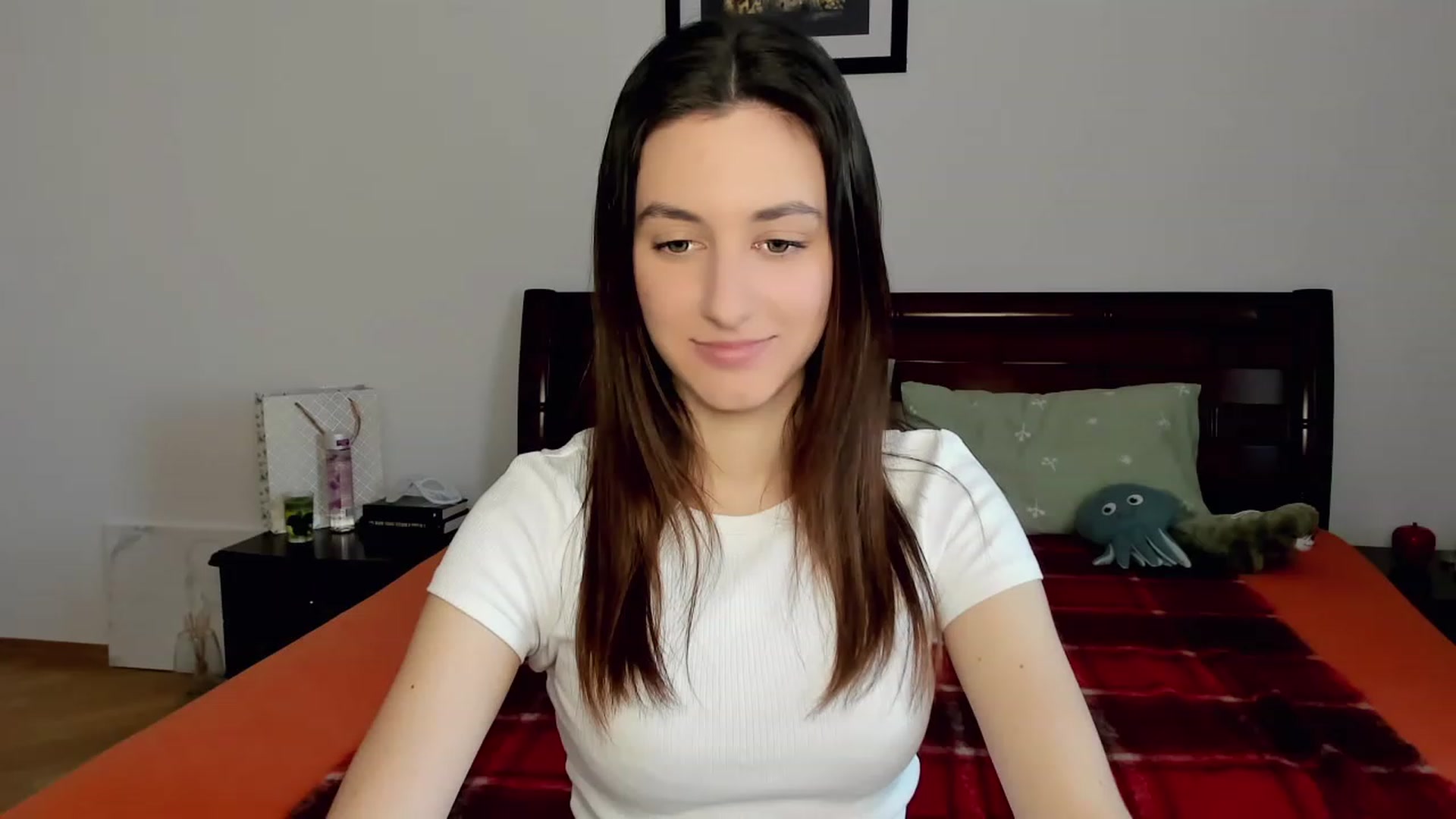 Gallery image thumbnail from RoyalKitten's myfreecams stream on, 05/11/2023, 09:55 image 11 of 20