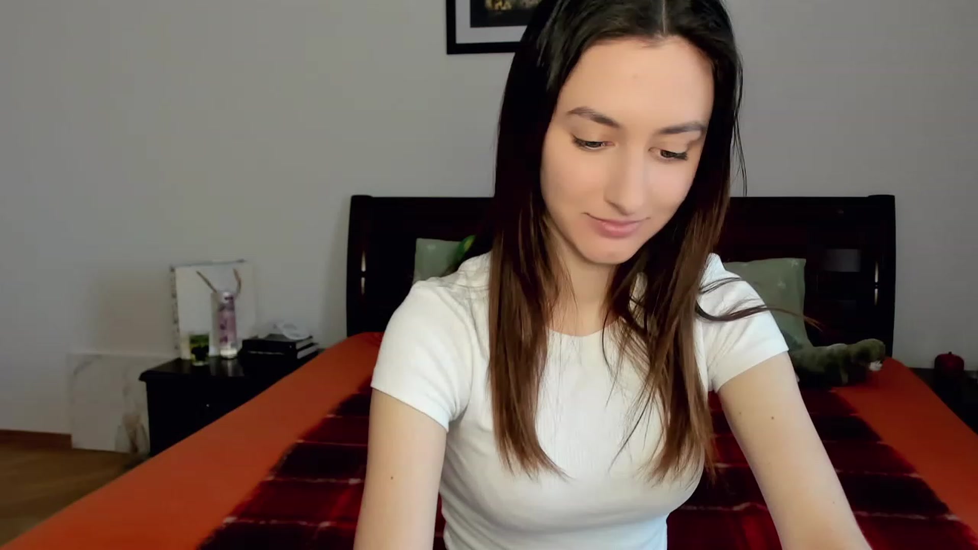Gallery image thumbnail from RoyalKitten's myfreecams stream on, 05/11/2023, 09:55 image 8 of 20