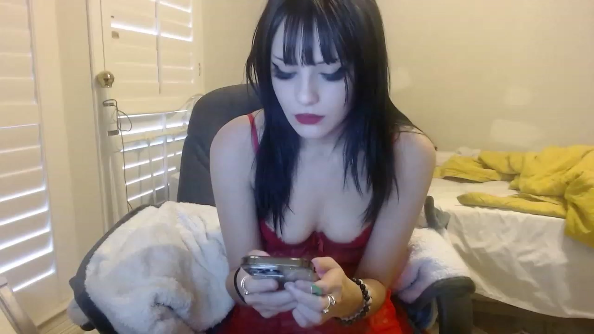 Gallery image thumbnail from Royalfwush's myfreecams stream on, 11/14/2022, 20:38 image 11 of 20