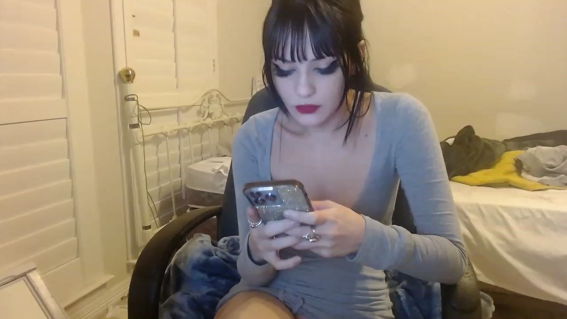 Gallery image thumbnail from Royalfwush's myfreecams stream on, 11/14/2022, 23:38 image 11 of 20