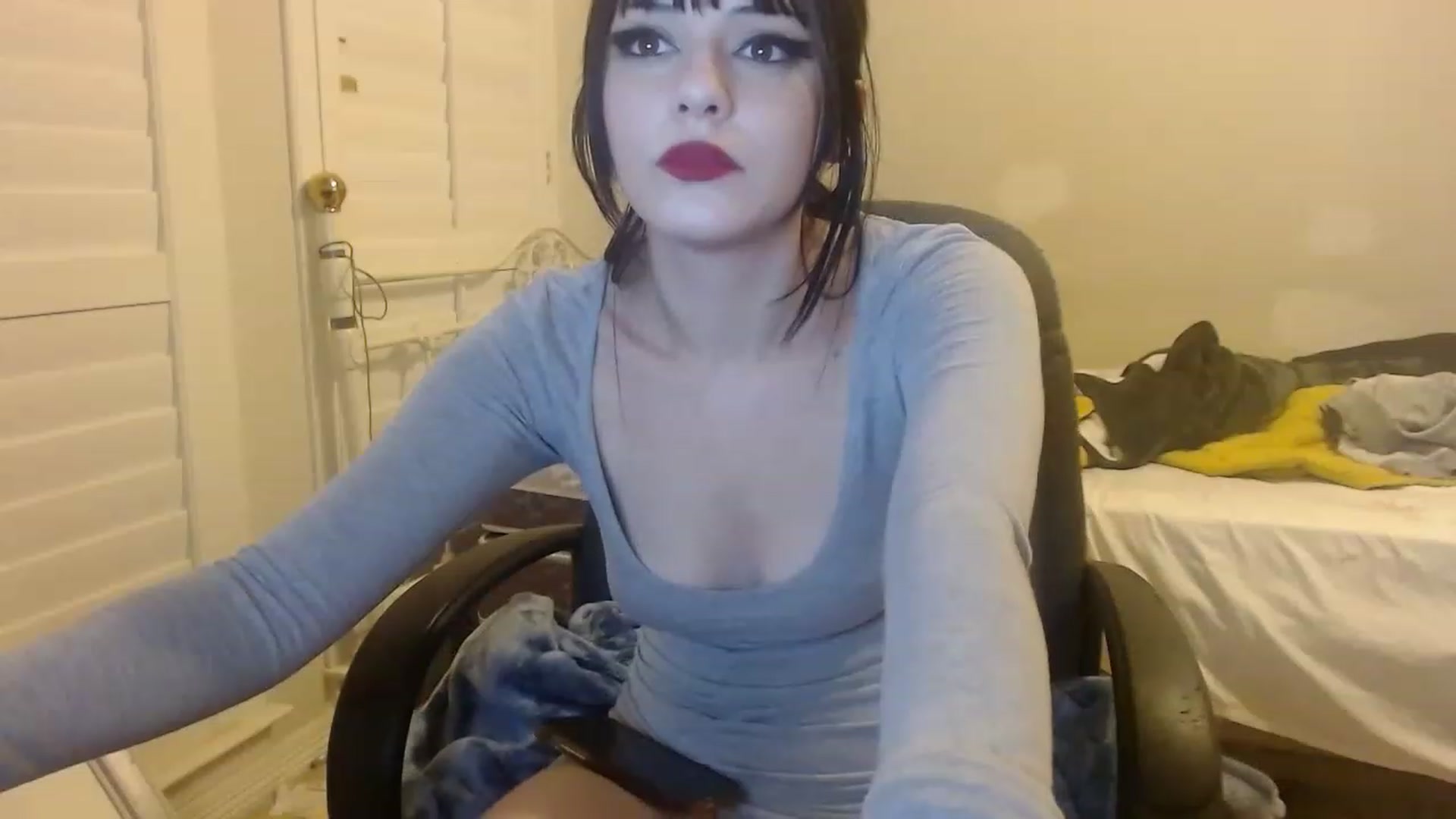 Gallery image thumbnail from Royalfwush's myfreecams stream on, 11/14/2022, 23:38 image 9 of 20
