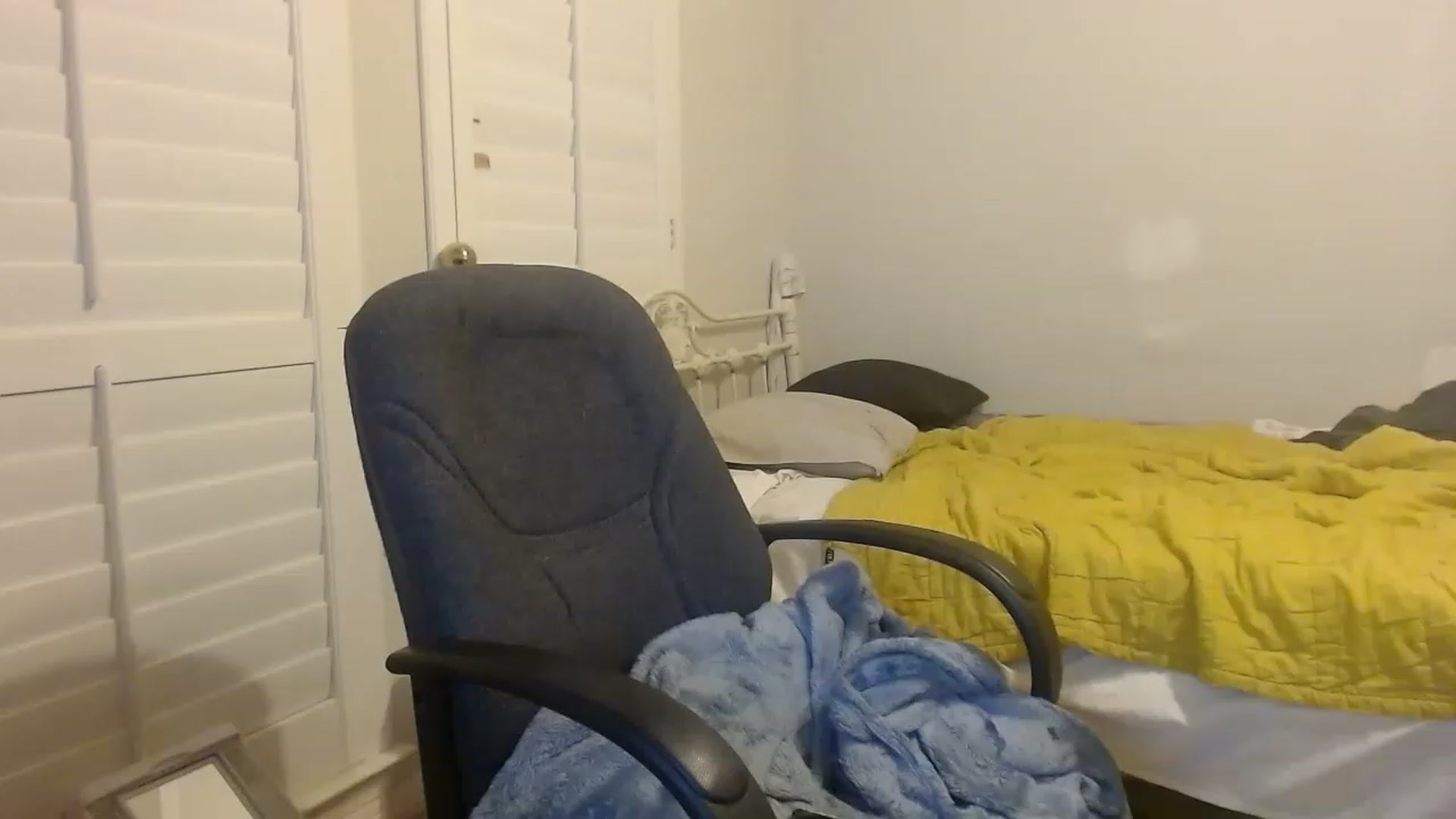 Gallery image thumbnail from Royalfwush's myfreecams stream on, 11/21/2022, 03:01 image 13 of 20