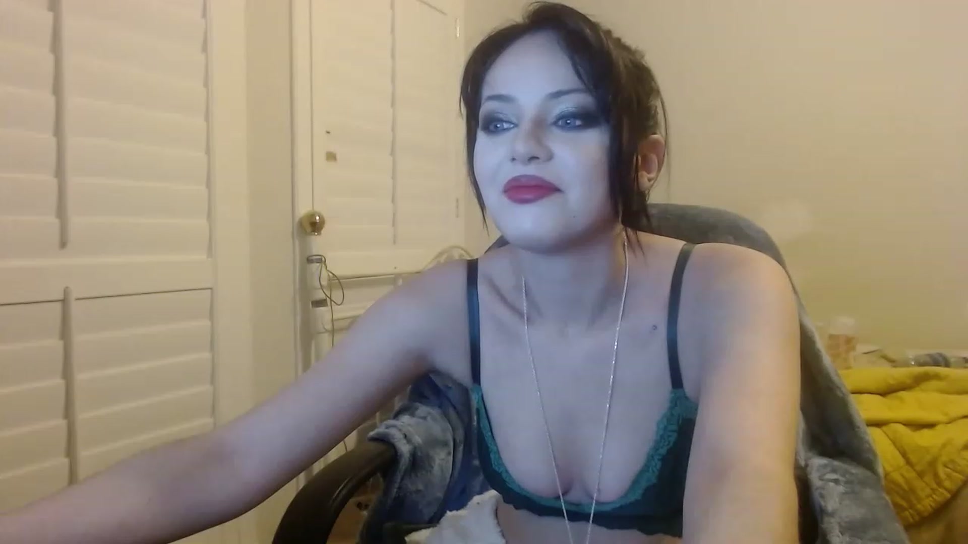 Gallery image thumbnail from Royalfwush's myfreecams stream on, 12/25/2022, 06:58 image 19 of 20