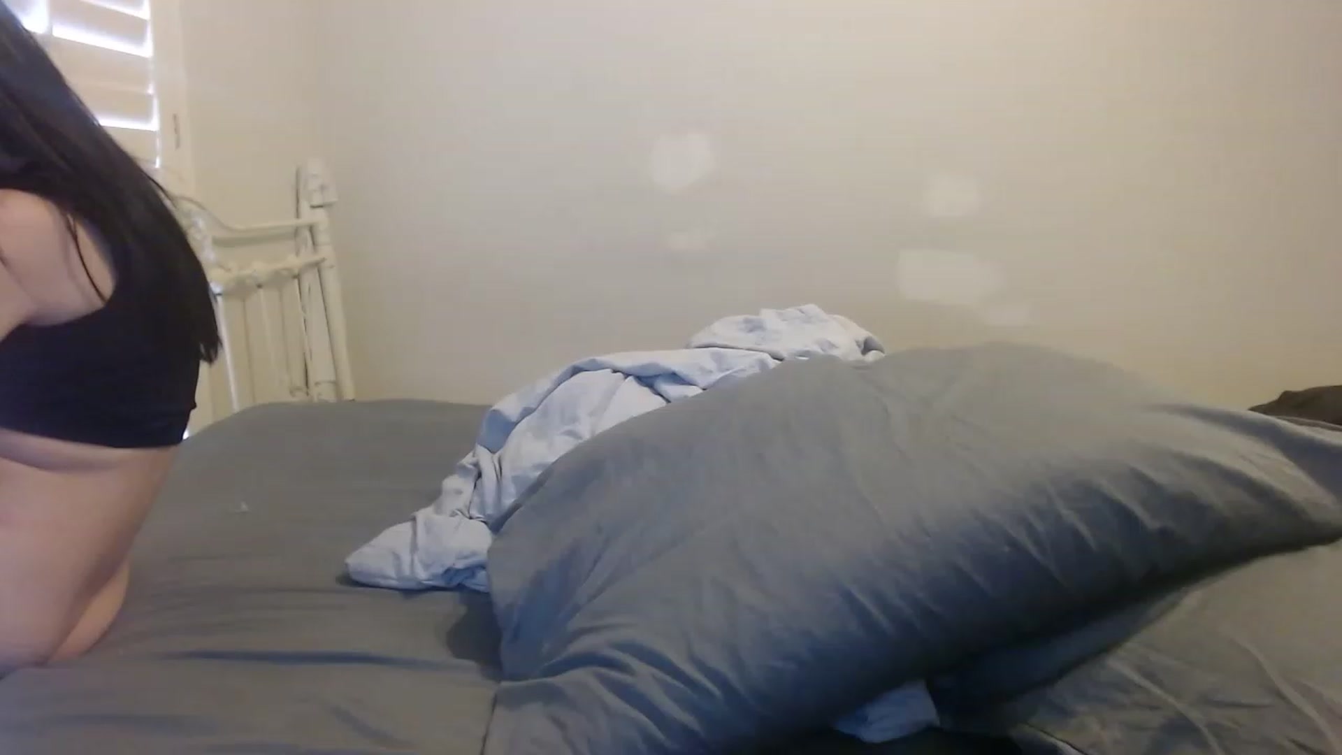 Gallery image thumbnail from Royalfwush's myfreecams stream on, 05/24/2023, 14:16 image 15 of 20