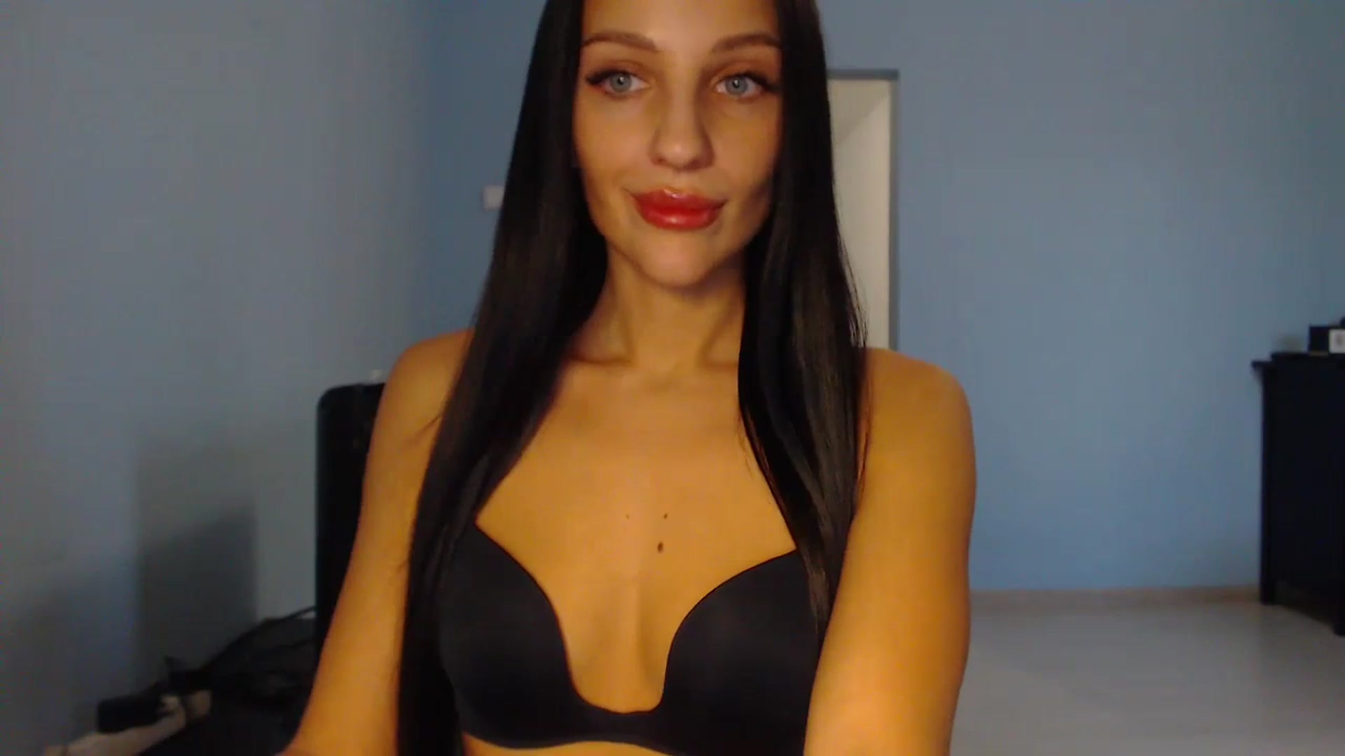 Gallery image thumbnail from Rozyblak's myfreecams stream on, 11/23/2023, 09:40 image 17 of 20
