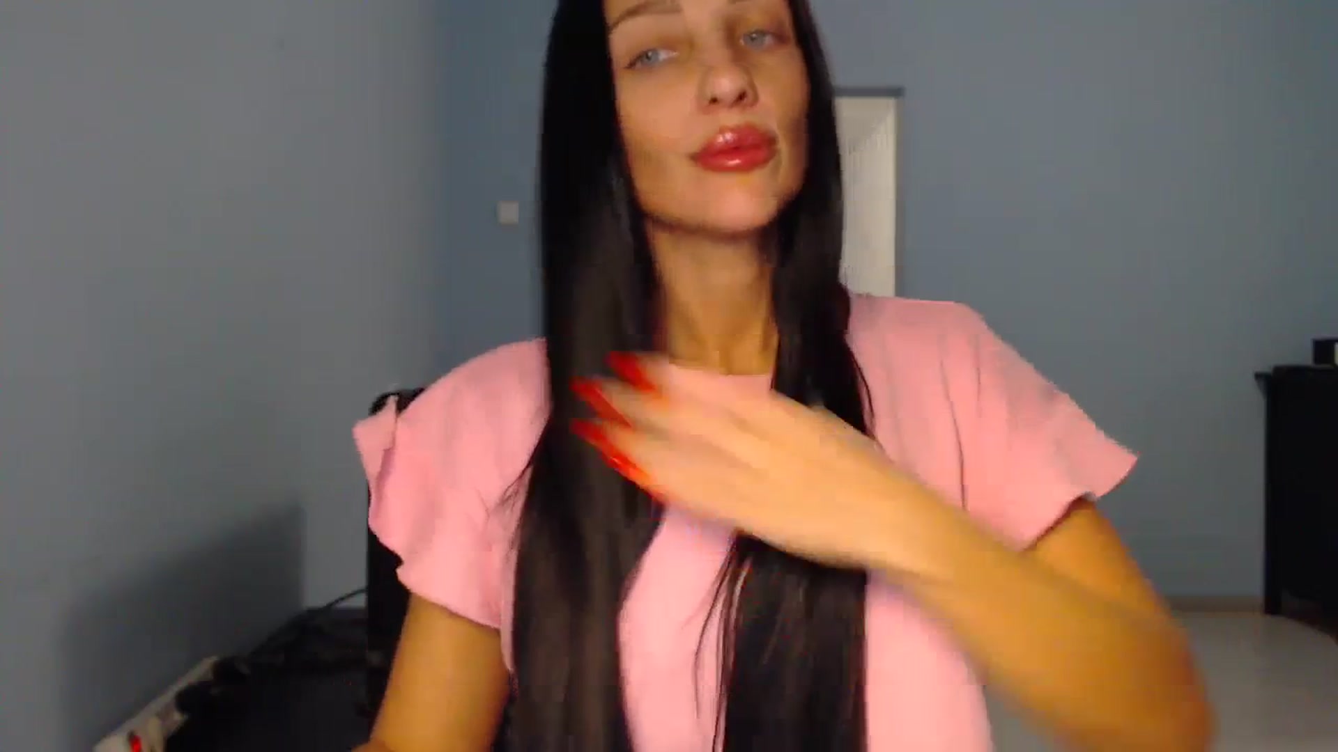 Gallery image thumbnail from Rozyblak's myfreecams stream on, 01/29/2024, 13:34 image 7 of 20