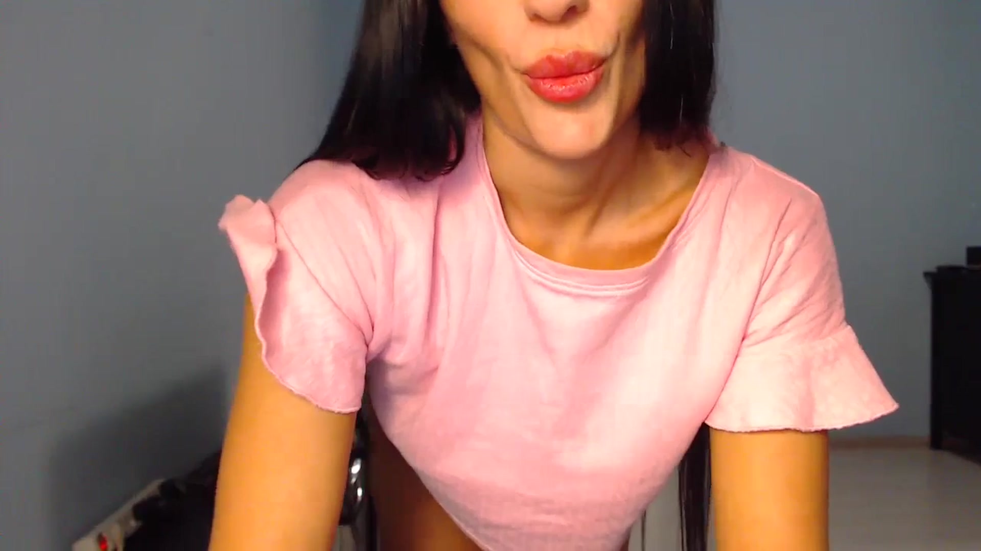 Gallery image thumbnail from Rozyblak's myfreecams stream on, 01/29/2024, 13:34 image 13 of 20