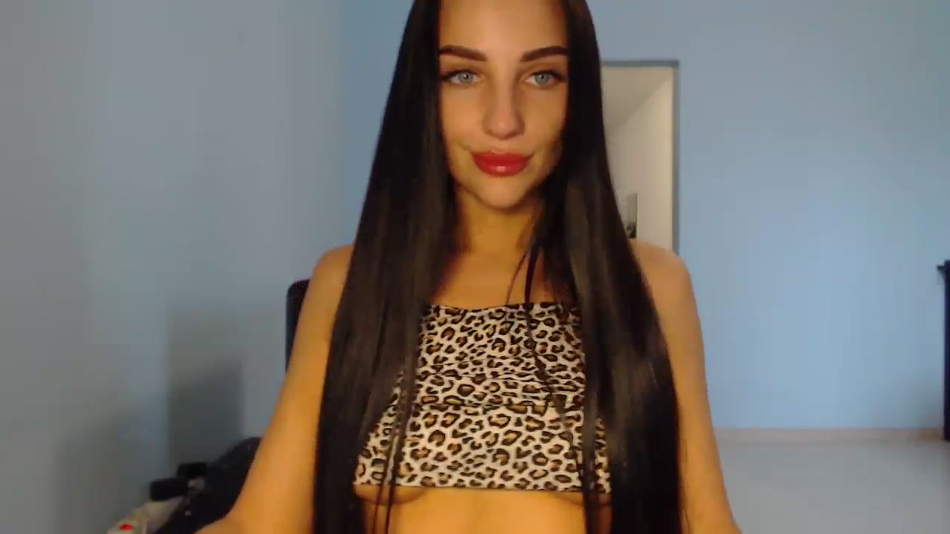 Gallery image thumbnail from Rozyblak's myfreecams stream on, 03/25/2024, 04:45 image 20 of 20
