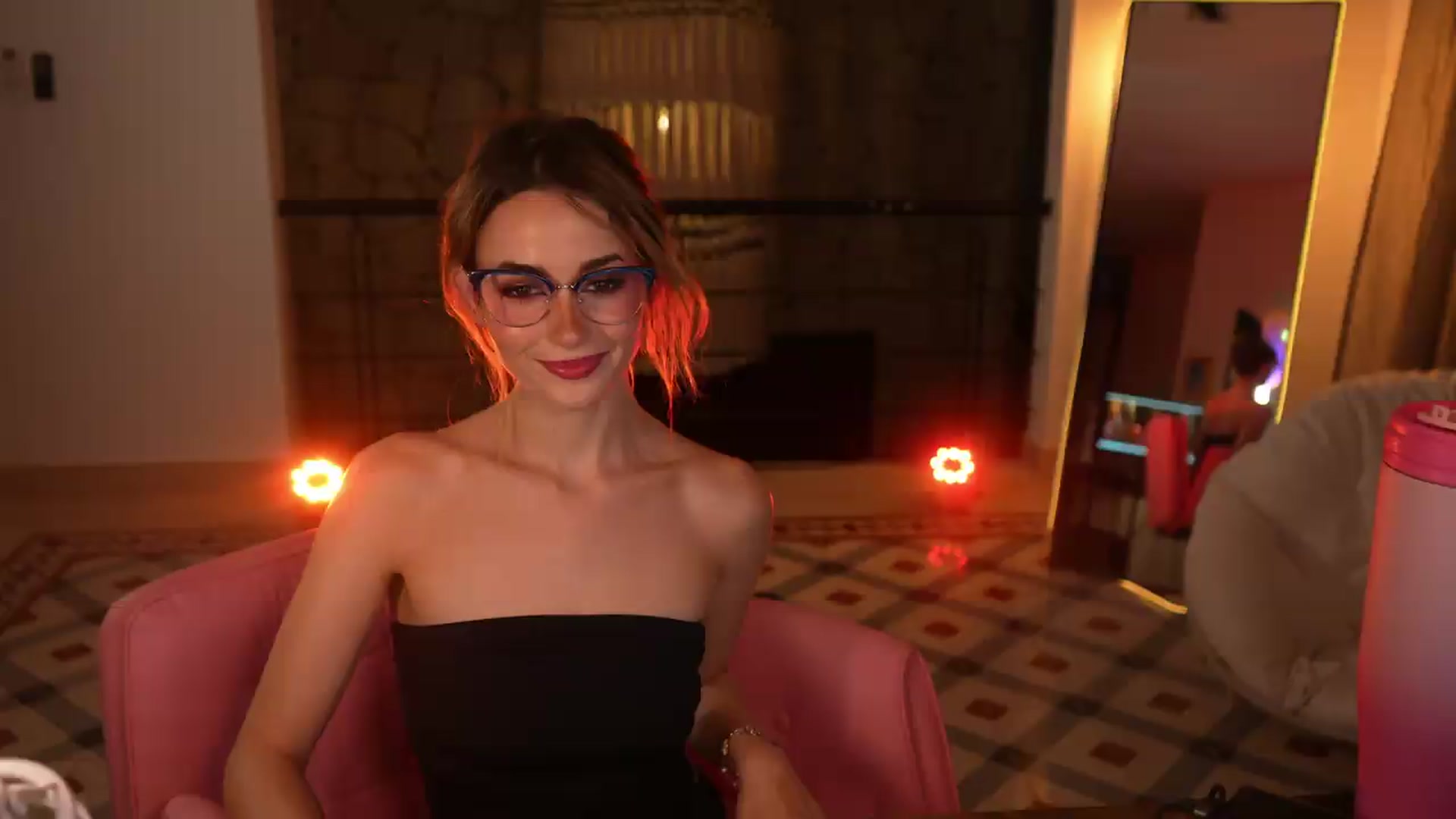 Gallery image thumbnail from RpgMona's myfreecams stream on, 06/26/2026, 06:06 image 1 of 20