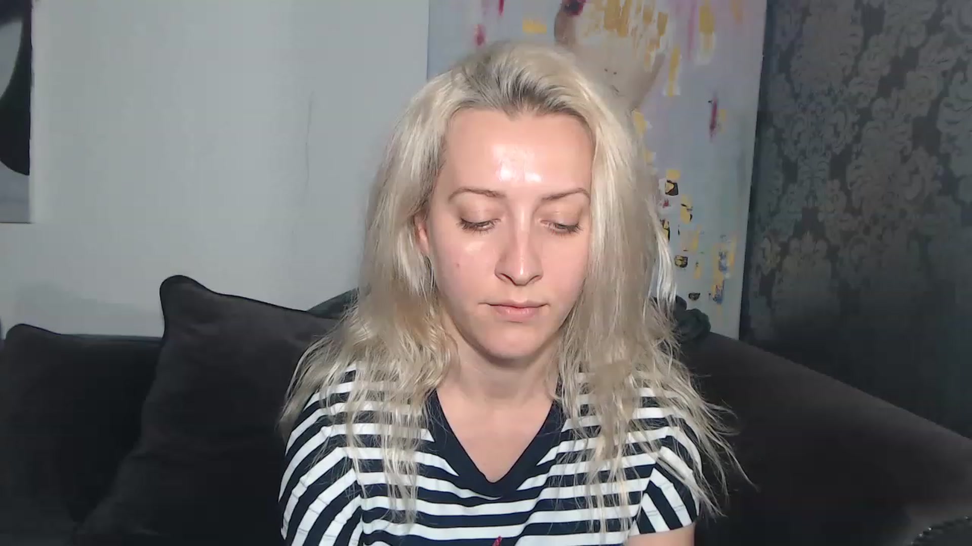 Gallery image thumbnail from RrrBecca's myfreecams stream on, 12/15/2022, 15:54 image 1 of 20