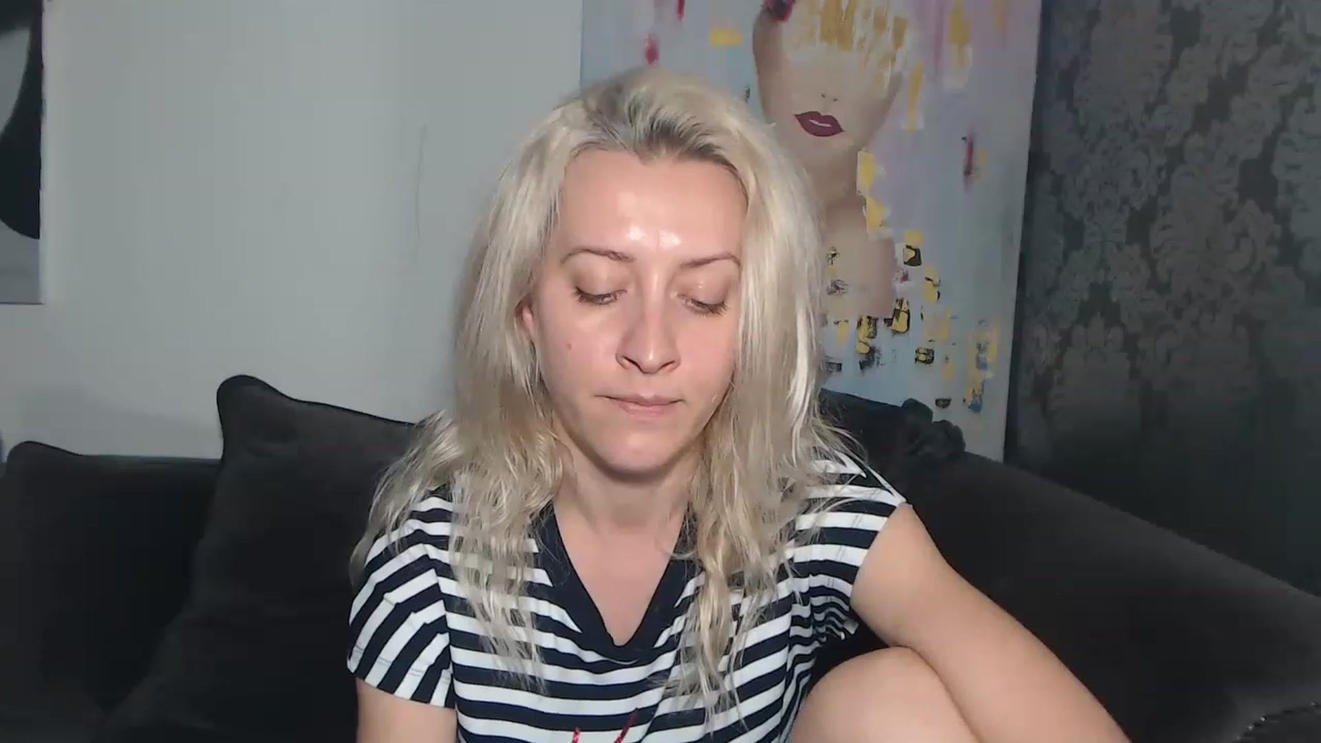 Gallery image thumbnail from RrrBecca's myfreecams stream on, 12/15/2022, 15:54 image 2 of 20