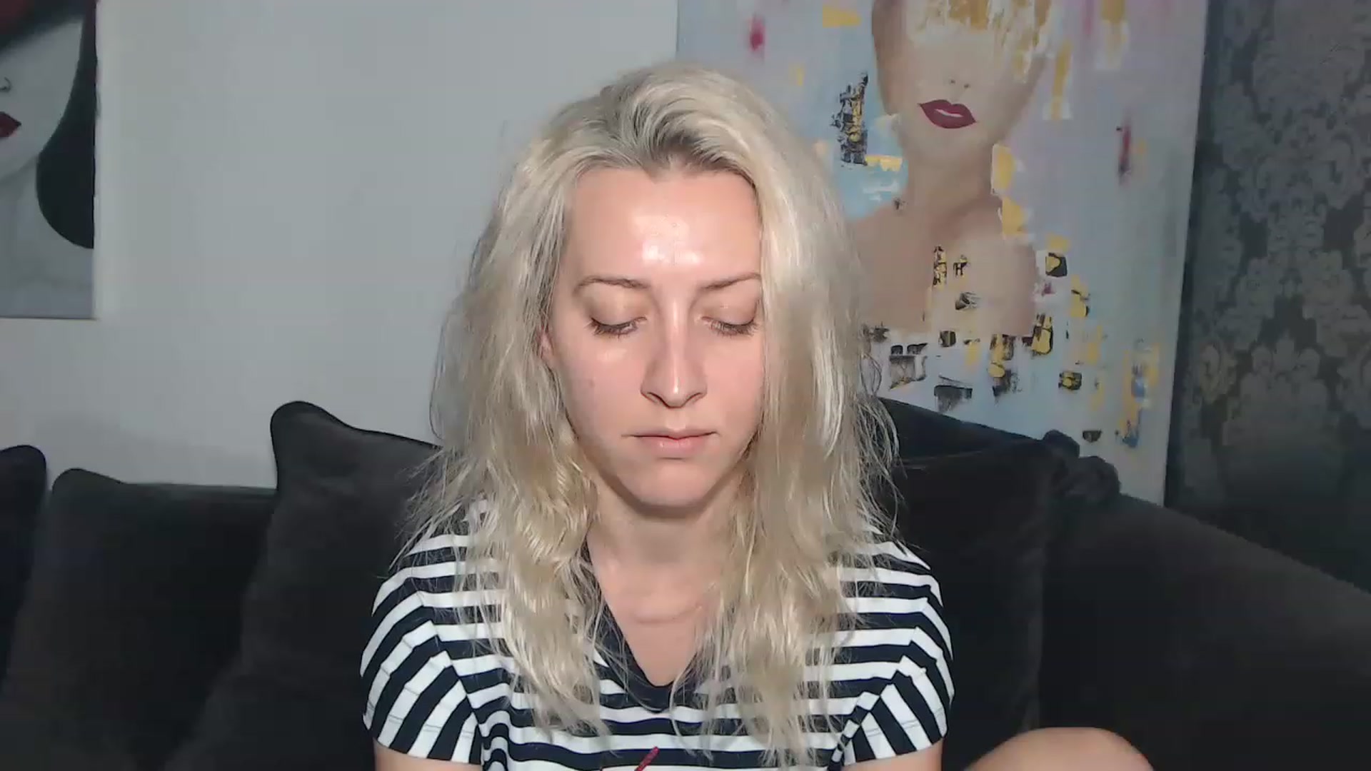Gallery image thumbnail from RrrBecca's myfreecams stream on, 12/15/2022, 15:54 image 6 of 20