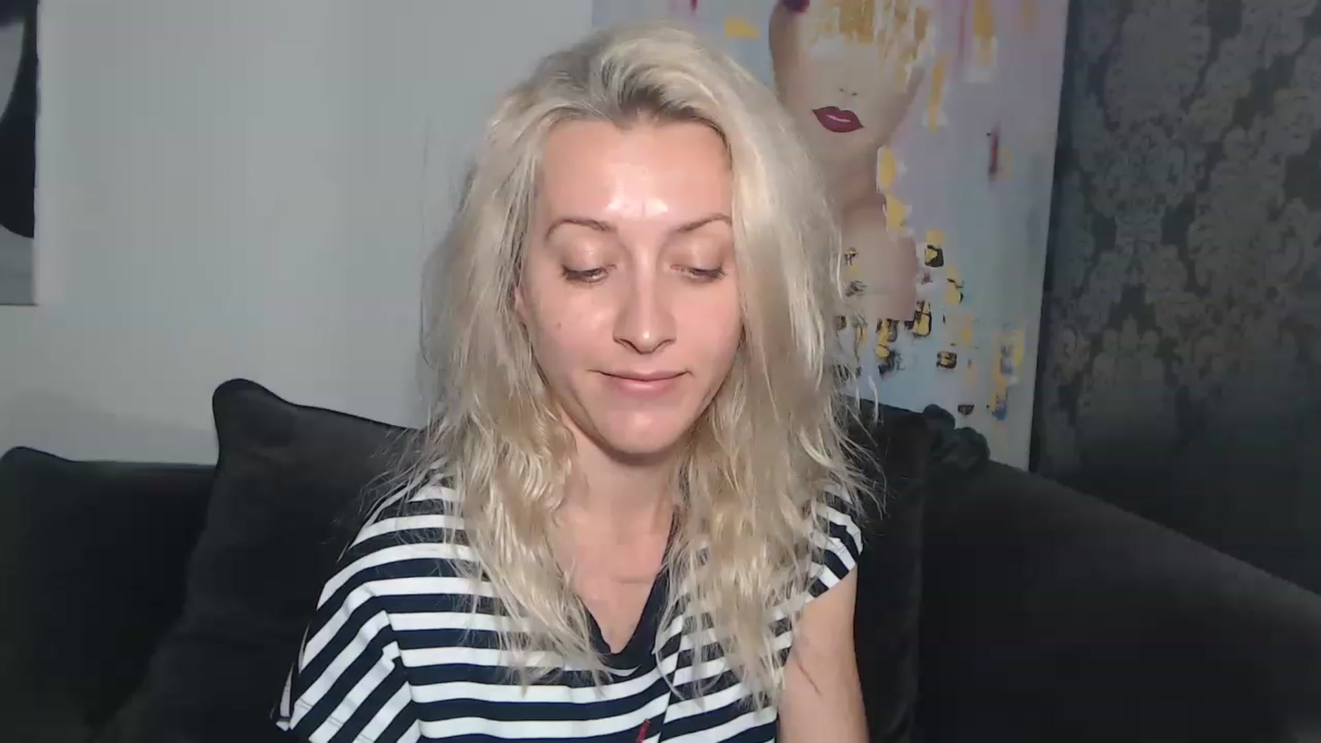 Gallery image thumbnail from RrrBecca's myfreecams stream on, 12/15/2022, 15:54 image 5 of 20