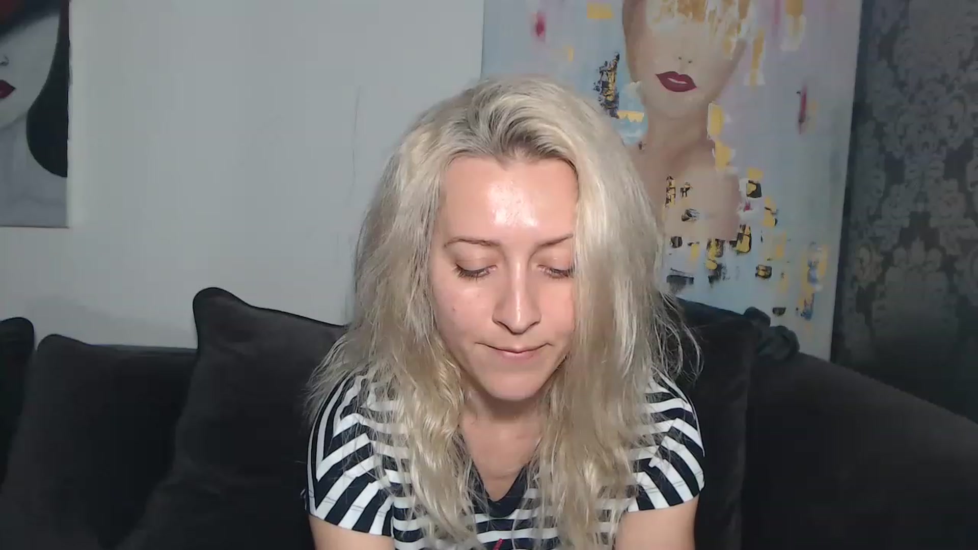 Gallery image thumbnail from RrrBecca's myfreecams stream on, 12/15/2022, 15:54 image 7 of 20