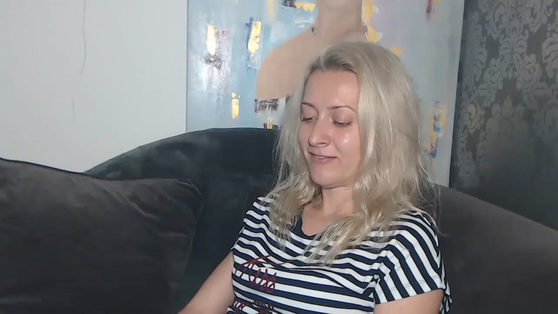 Gallery image thumbnail from RrrBecca's myfreecams stream on, 12/15/2022, 18:17 image 3 of 20
