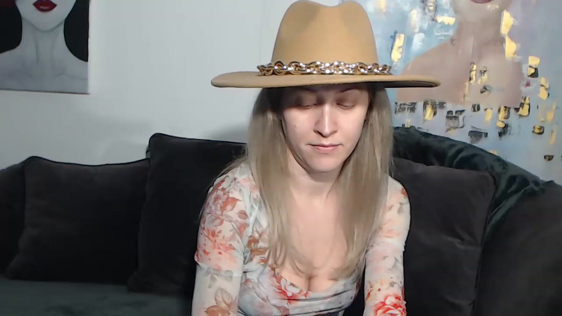 Gallery image thumbnail from RrrBecca's myfreecams stream on, 02/09/2023, 14:36 image 11 of 20