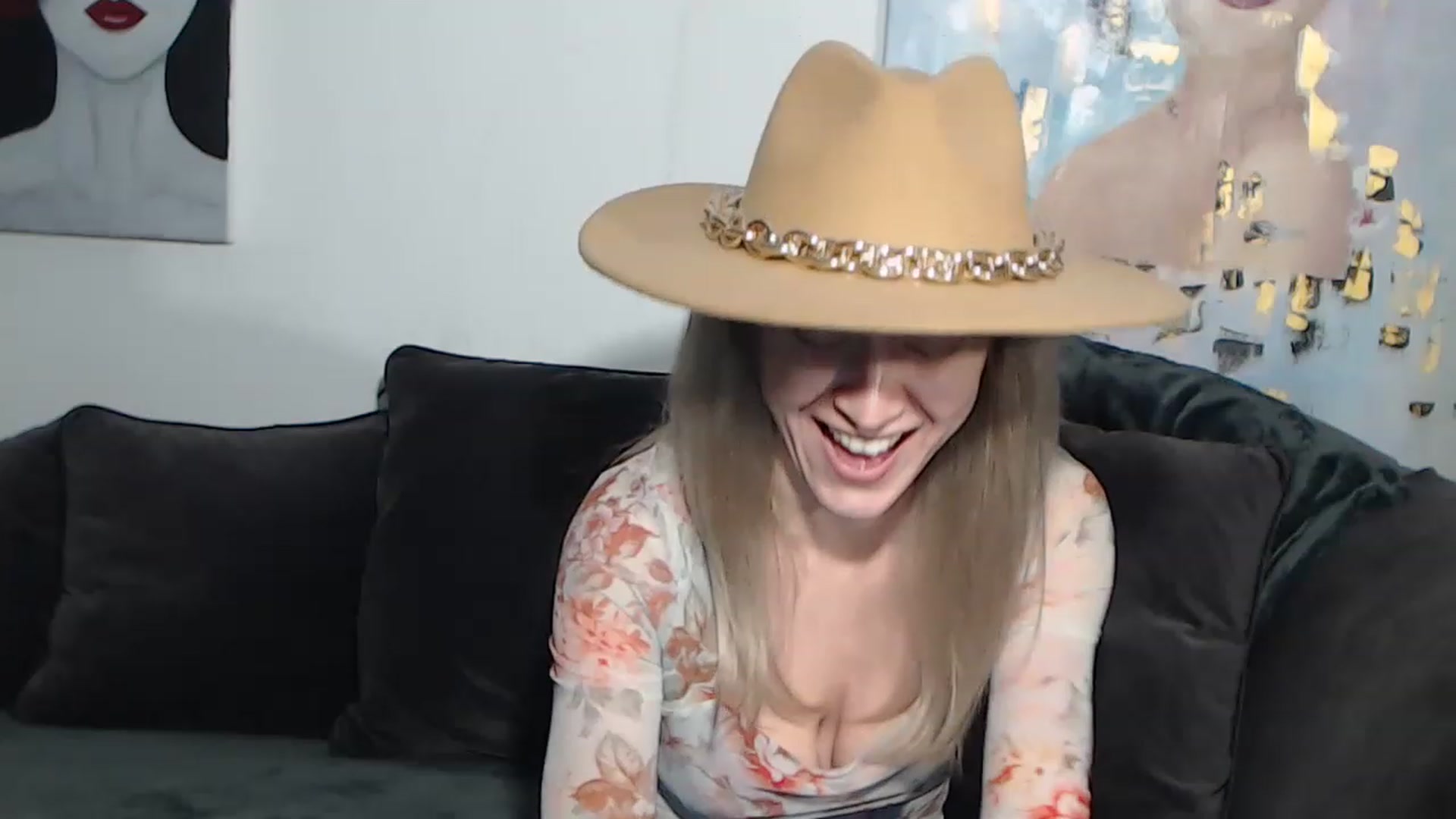 Gallery image thumbnail from RrrBecca's myfreecams stream on, 02/09/2023, 14:36 image 3 of 20