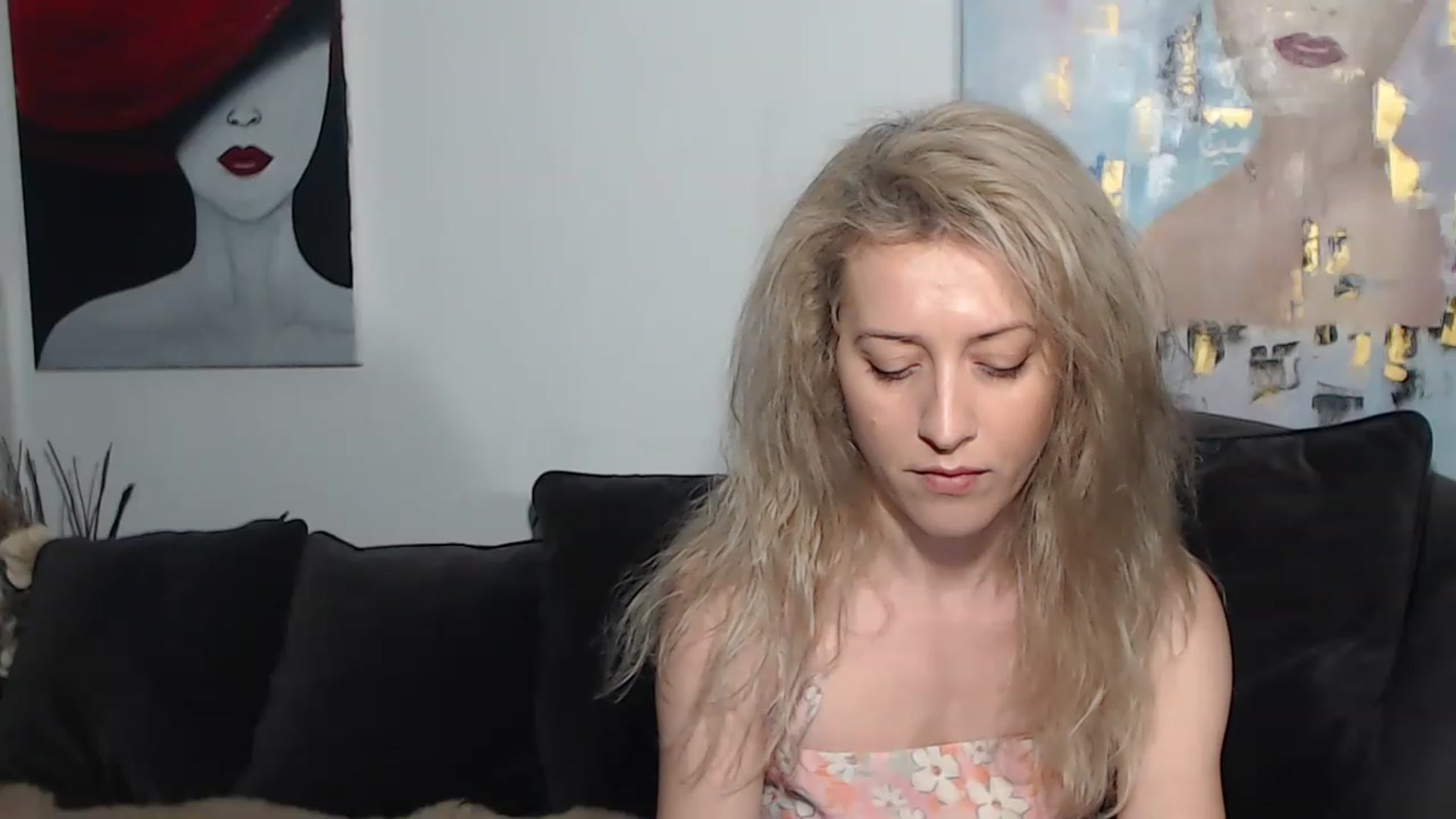 Gallery image thumbnail from RrrBecca's myfreecams stream on, 03/03/2023, 15:21 image 15 of 20