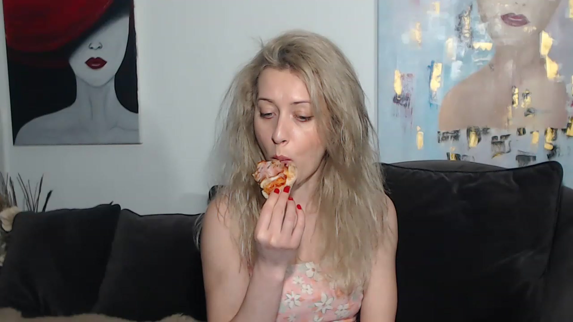 Gallery image thumbnail from RrrBecca's myfreecams stream on, 03/03/2023, 15:21 image 12 of 20