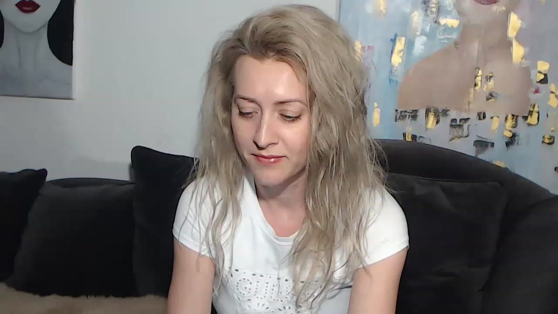 Gallery image thumbnail from RrrBecca's myfreecams stream on, 03/07/2023, 17:12 image 5 of 20