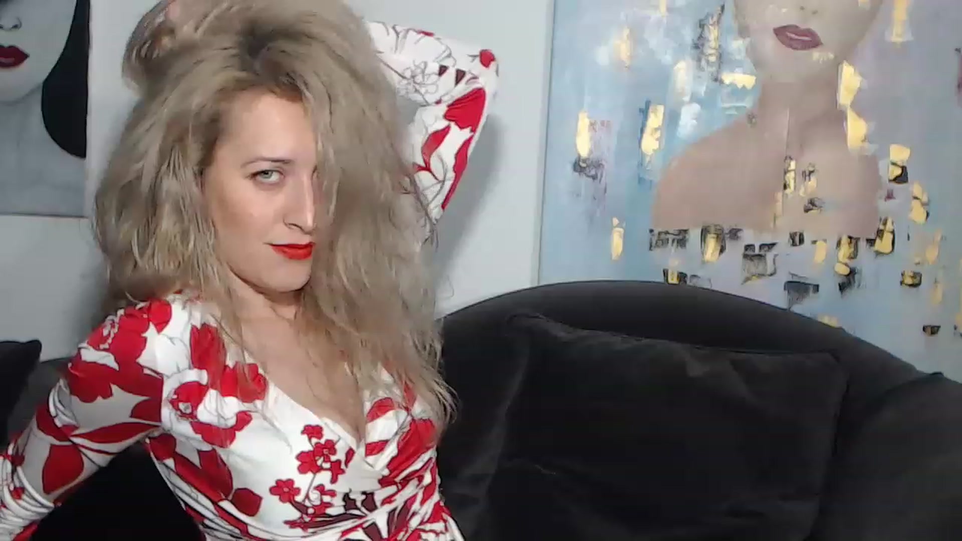 Gallery image thumbnail from RrrBecca's myfreecams stream on, 03/08/2023, 16:17 image 5 of 20