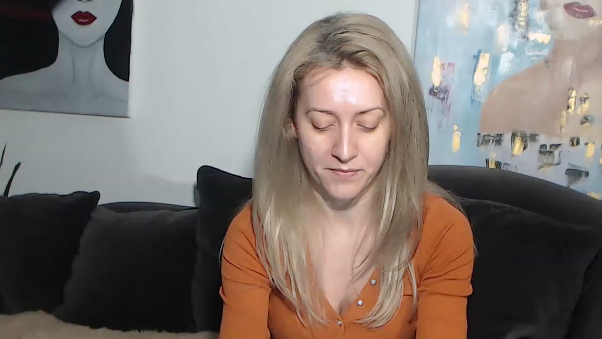 Gallery image thumbnail from RrrBecca's myfreecams stream on, 03/10/2023, 13:43 image 19 of 20